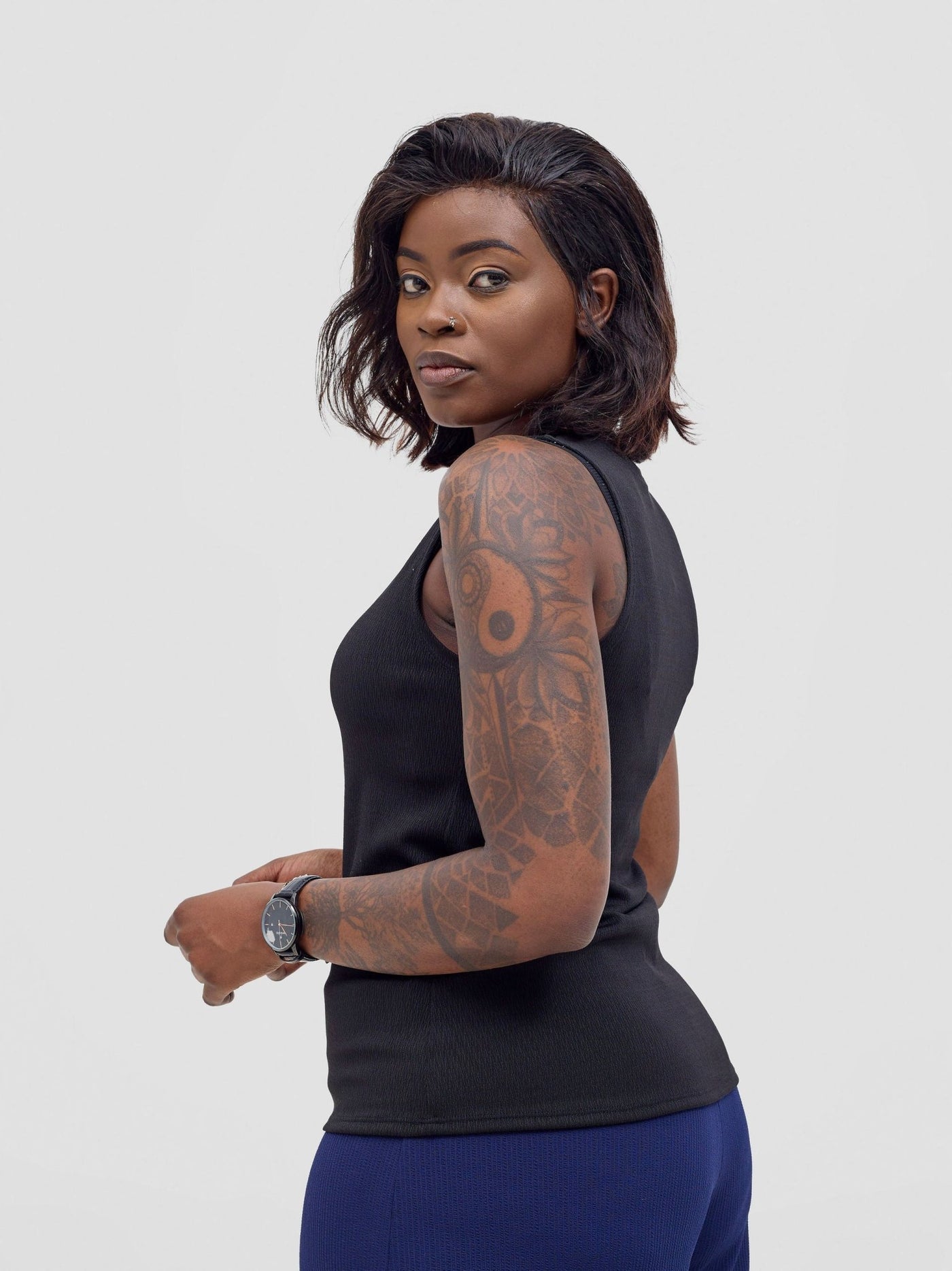 Vivo Chela Tank Top - Black - Shopzetu