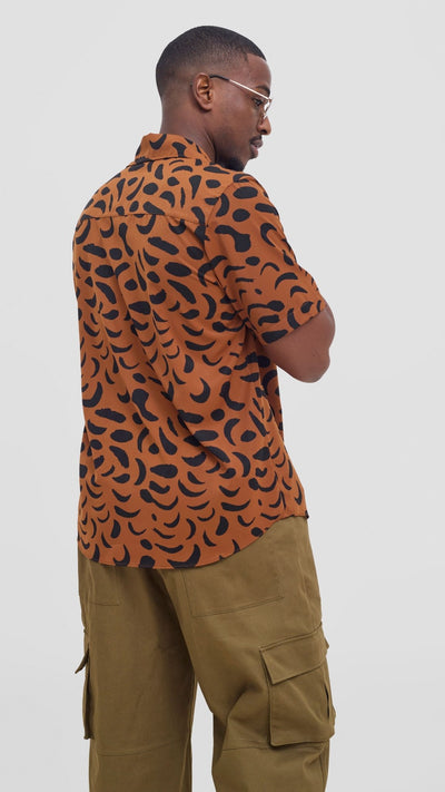 Shiv & Shikie X Safari Printed Short Sleeve Shirt - Brown / Black Ezi Print - Shopzetu