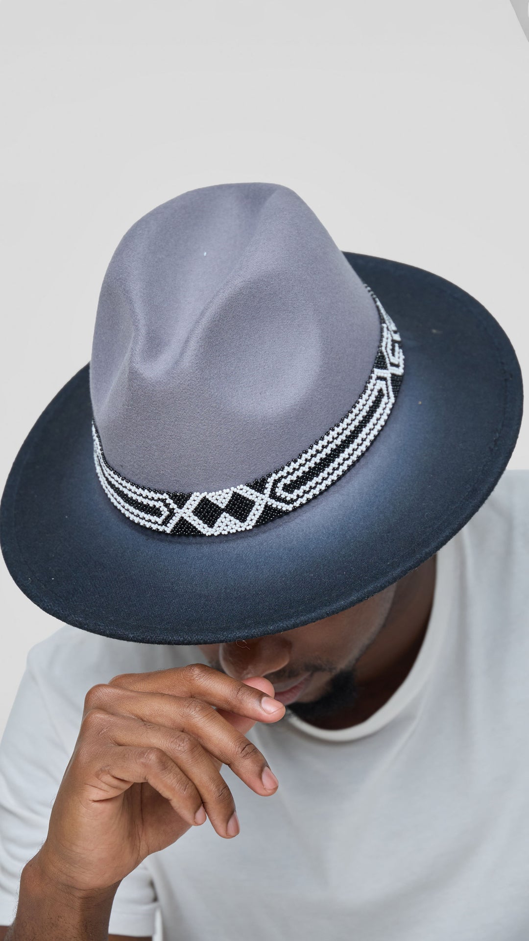 Umbo Collections With Tribal Beaded Patterns Fedora Hat - Grey Ombre