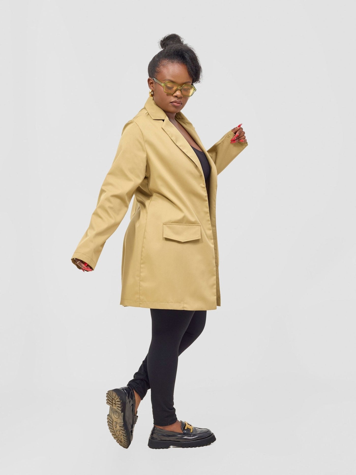 Zoya Kyro Women's Oversized Blazer - Beige - Shopzetu