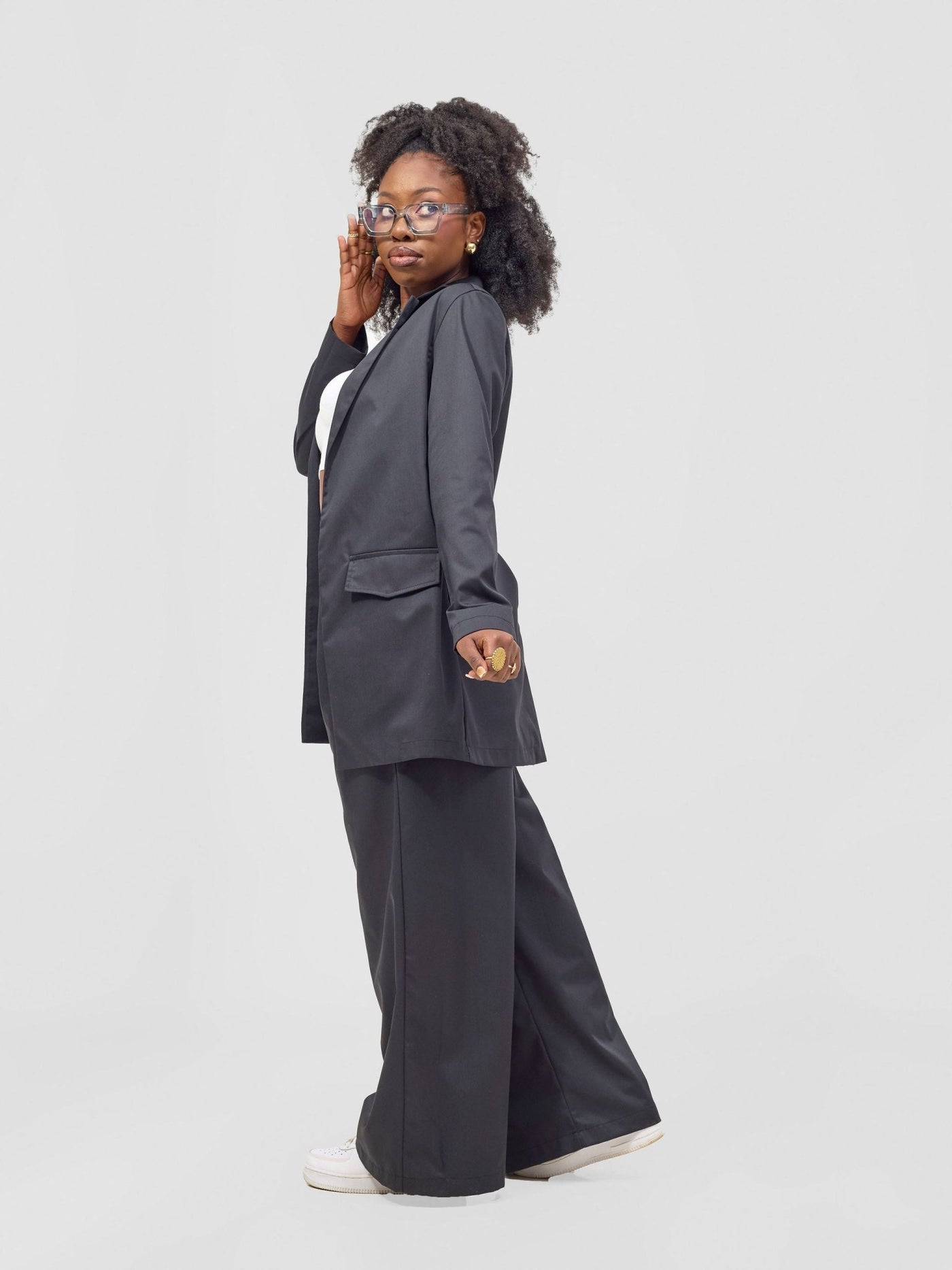 Zoya Kyro Straight Leg Pants - Black - Shopzetu