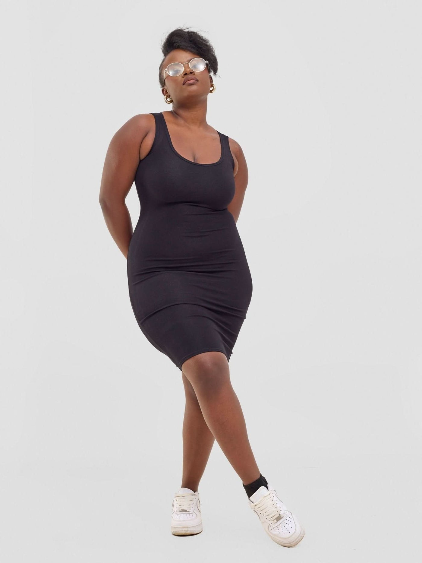 Zoya Basic Bodycon - Black - Shopzetu