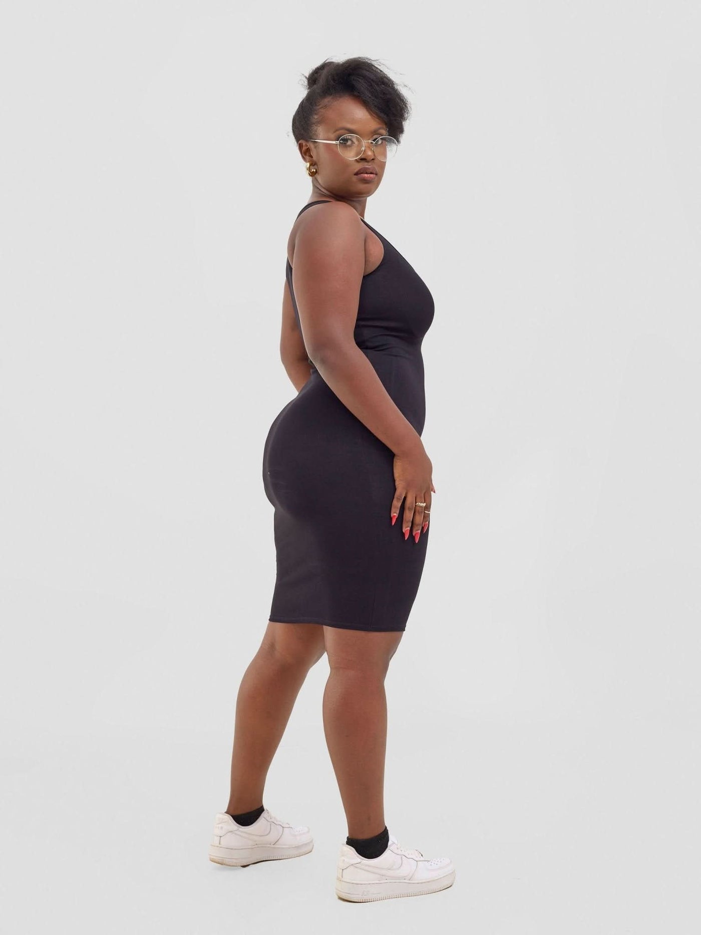 Zoya Basic Bodycon - Black - Shopzetu