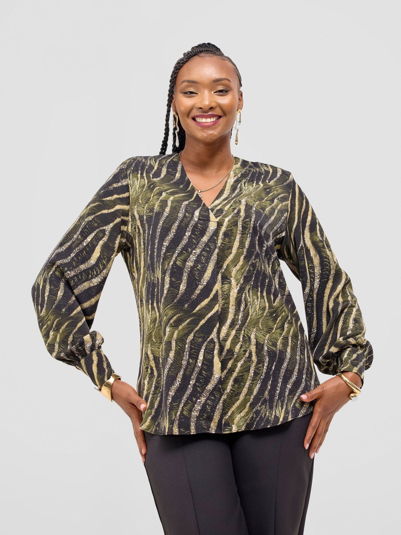 Vivo Ajani V - Neck Top - Hunters / Black Print - Shopzetu
