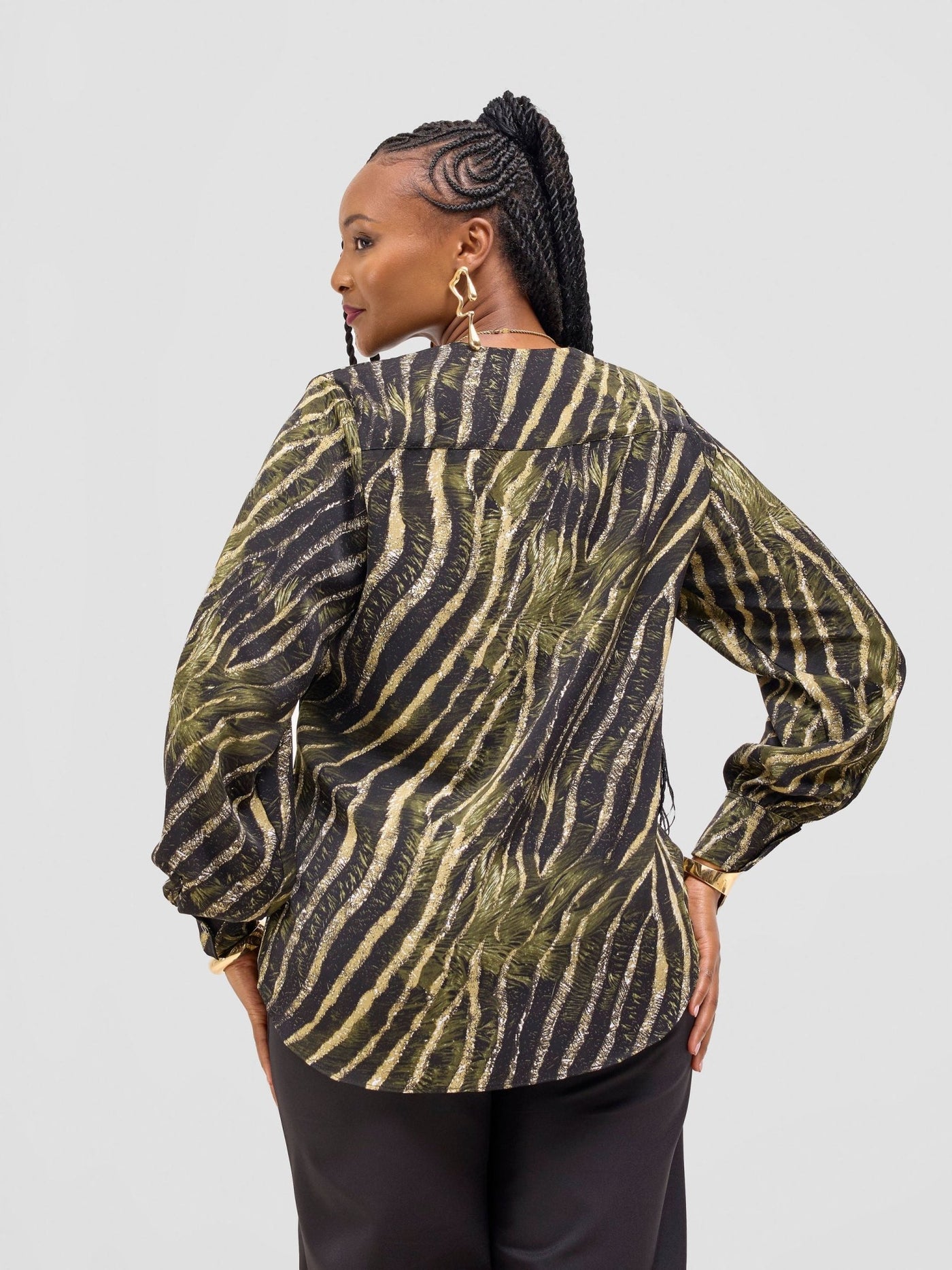 Vivo Ajani V - Neck Top - Hunters / Black Print - Shopzetu