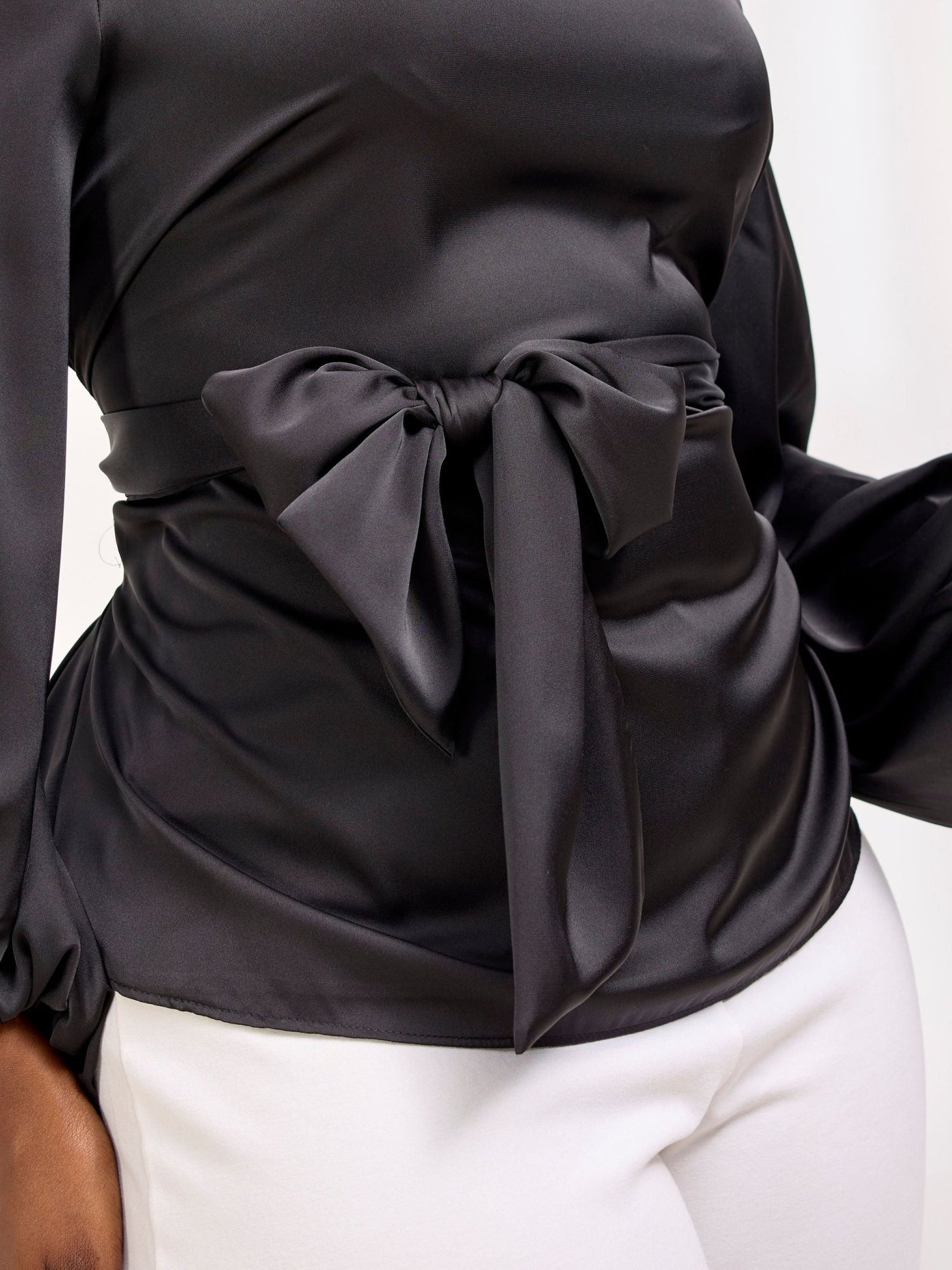 Vivo Basic Izzy Satin Bishop Sleeve Top - Black - Shopzetu