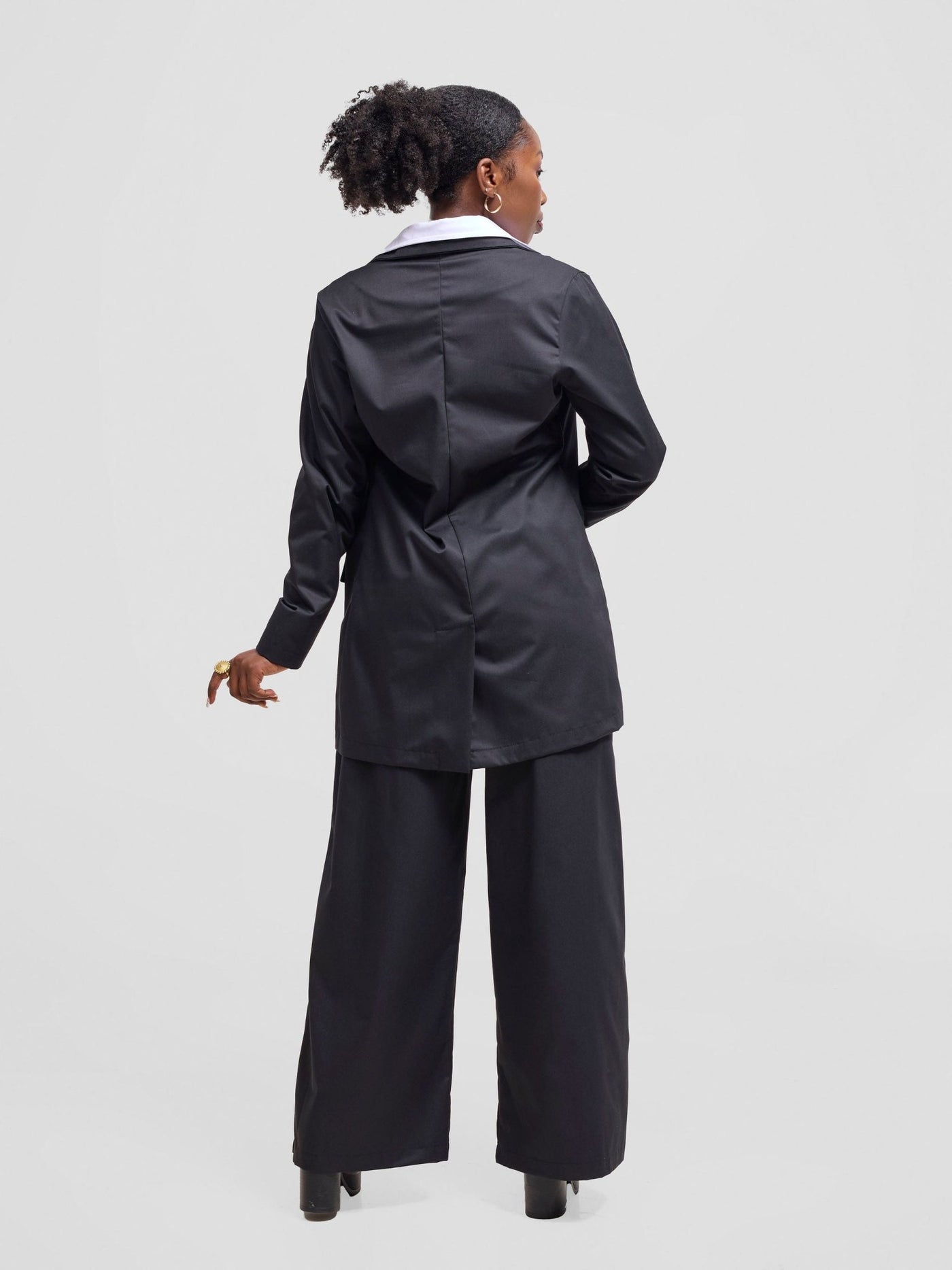 Zoya Kyro Straight Leg Pants - Black - Shopzetu