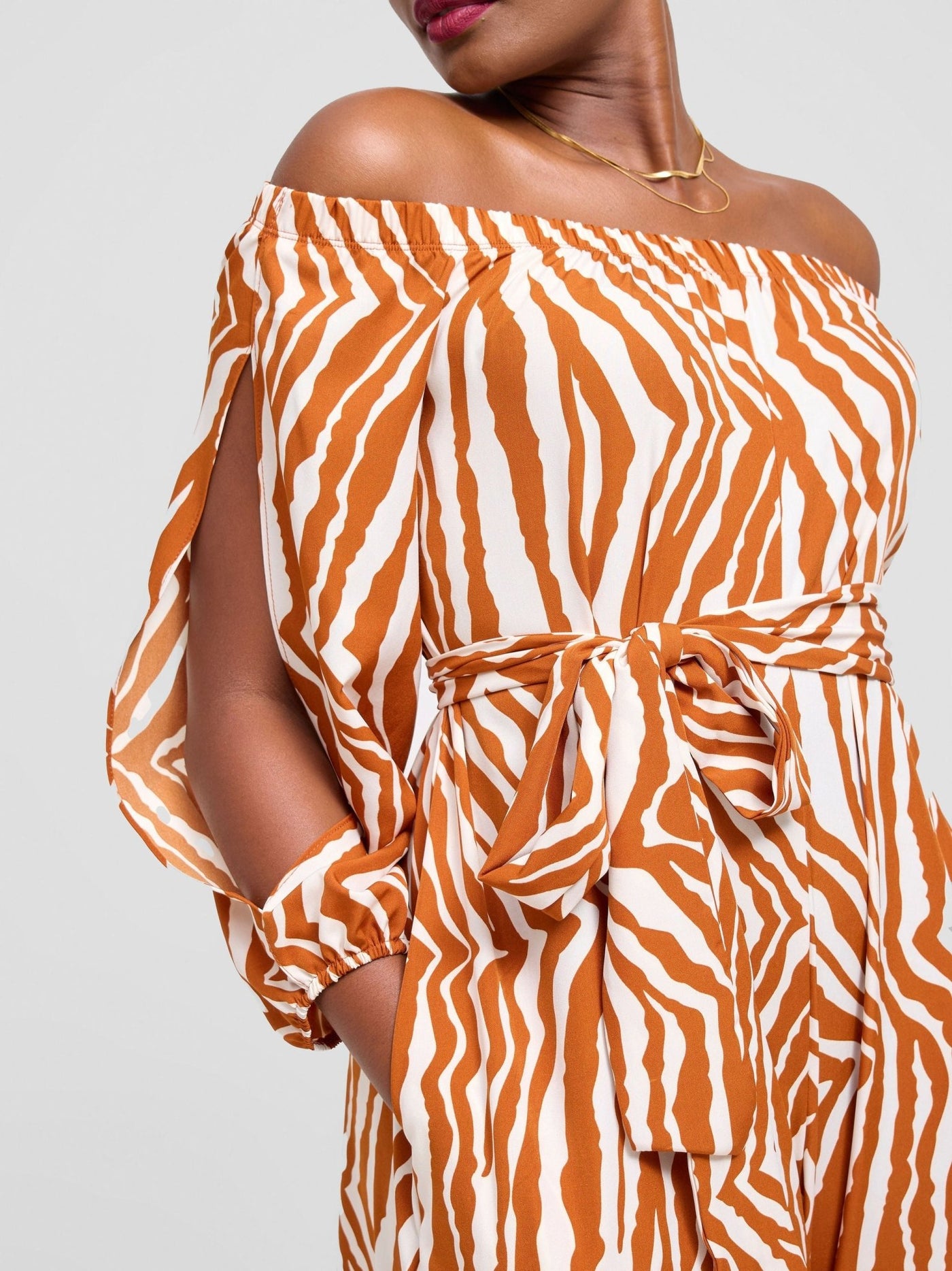 Vivo Yumi Off Shoulder Jumpsuit - Cream / Brown Mistari Print - Shopzetu