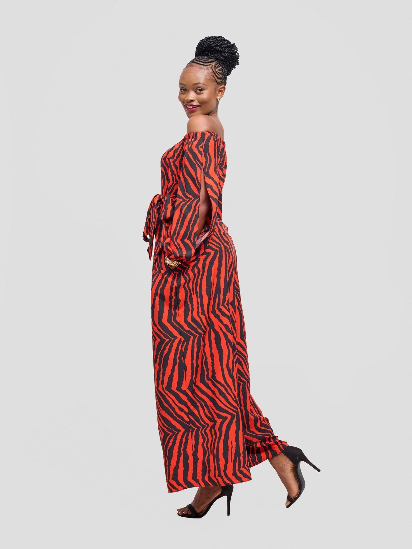 Vivo Yumi Off Shoulder Jumpsuit - Black / Red Mistrai Print - Shopzetu