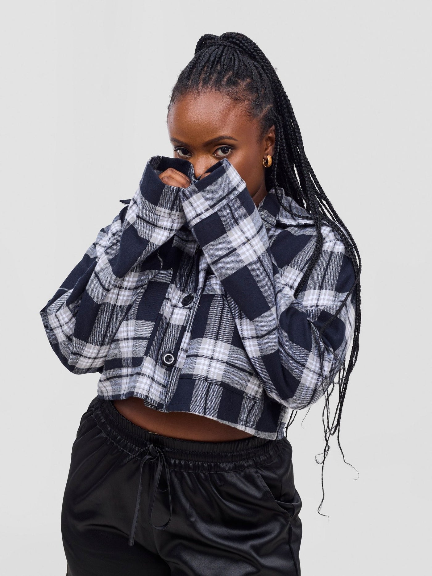 Zoya Aridi Cropped Jacket - Black / White - Shopzetu