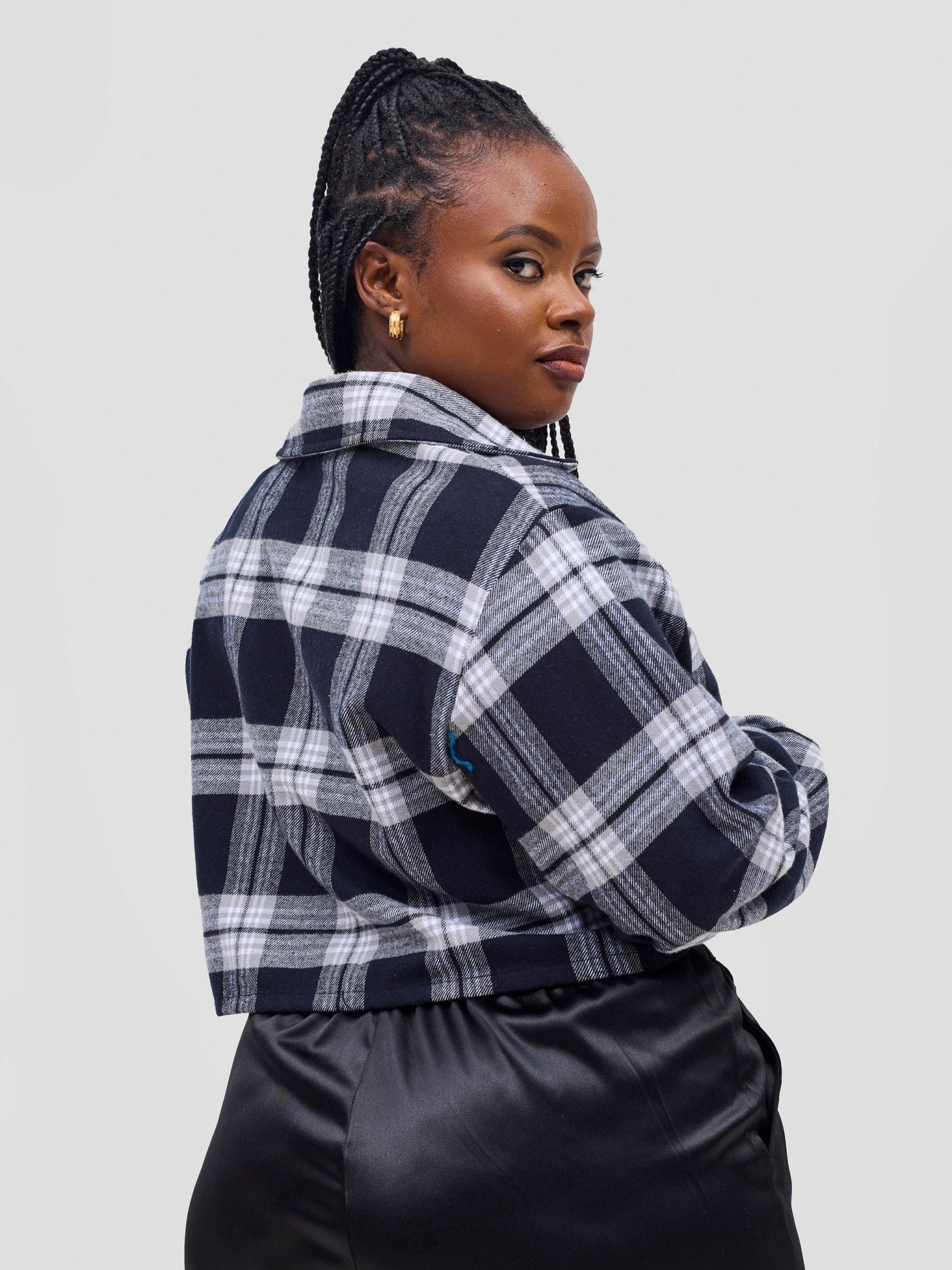 Zoya Aridi Cropped Jacket - Black / White - Shopzetu