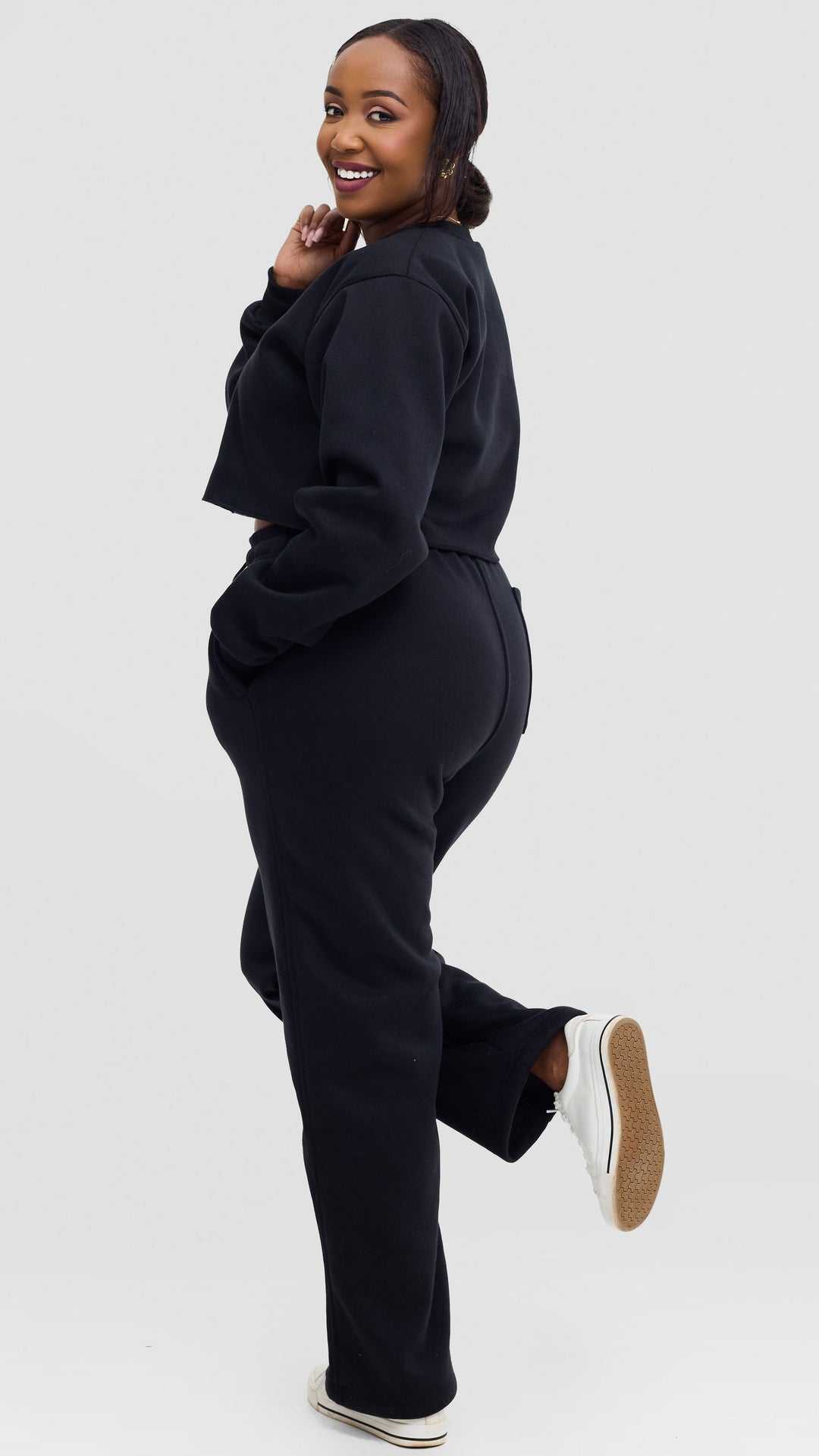 Timyt Urban Wear – Cropped Sweatshirt & Straight Leg Sweat Pant Set - Black