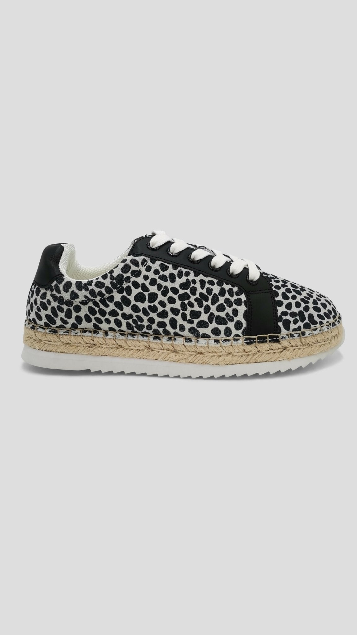 Julz Monaco Sneaker - Black / White - Shopzetu