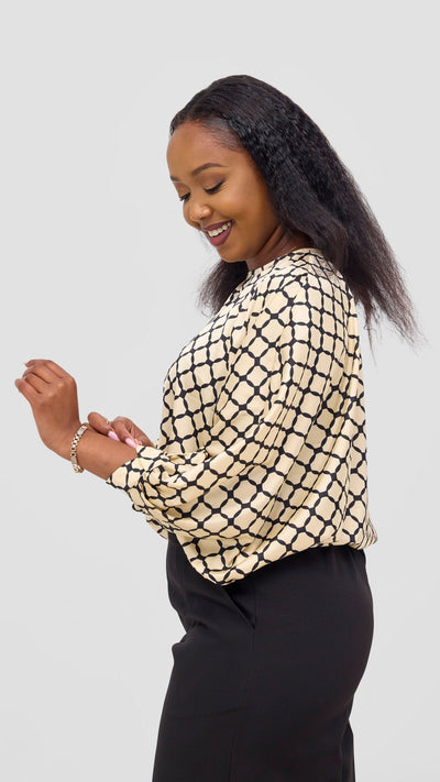 Vivo Sawari Crossed Cuff Batwing Top - Light Cream / Black Print - Shopzetu