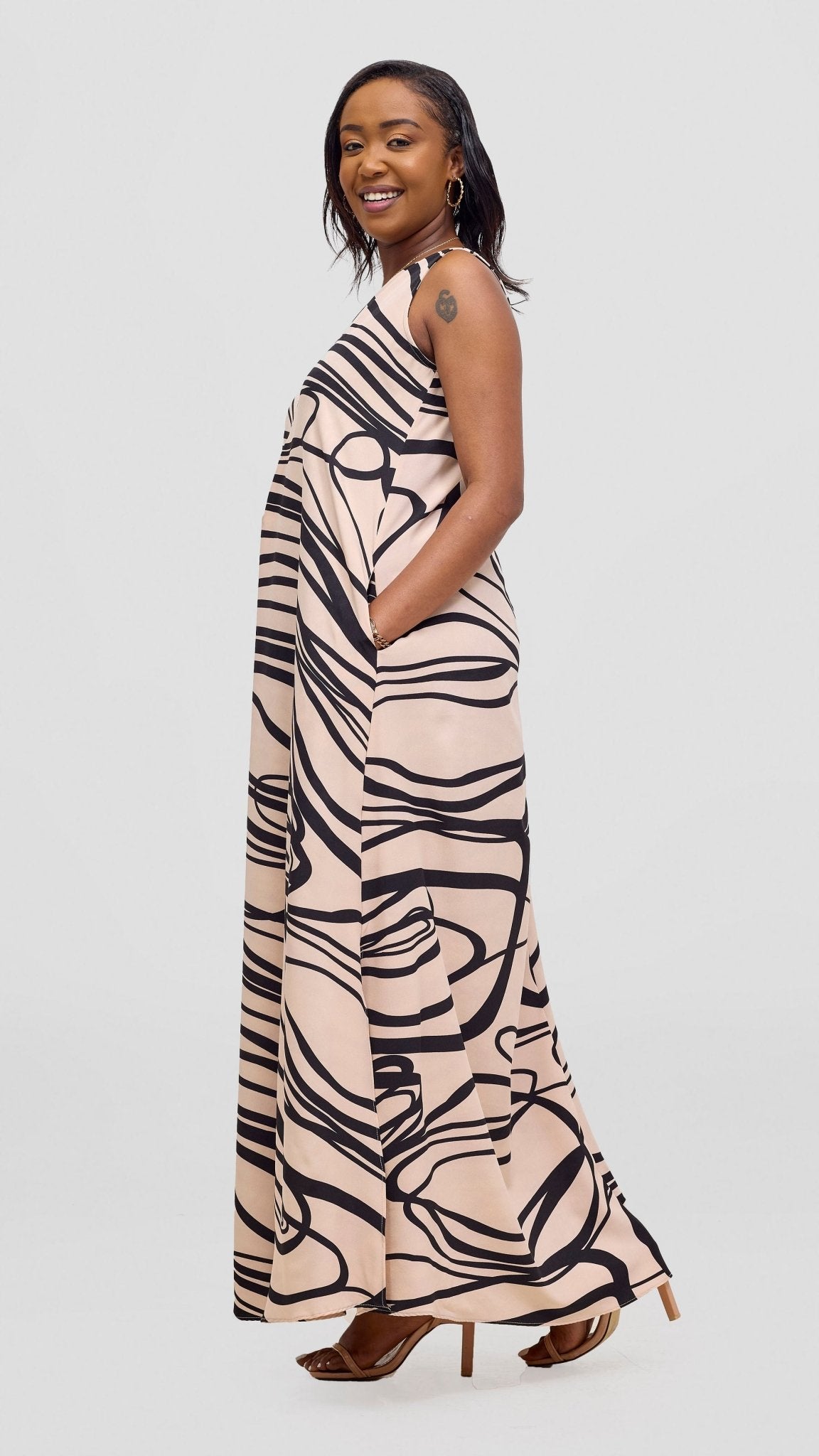 Vivo Ava Front Pleat Maxi Dress - Cream / Black Print - Shopzetu