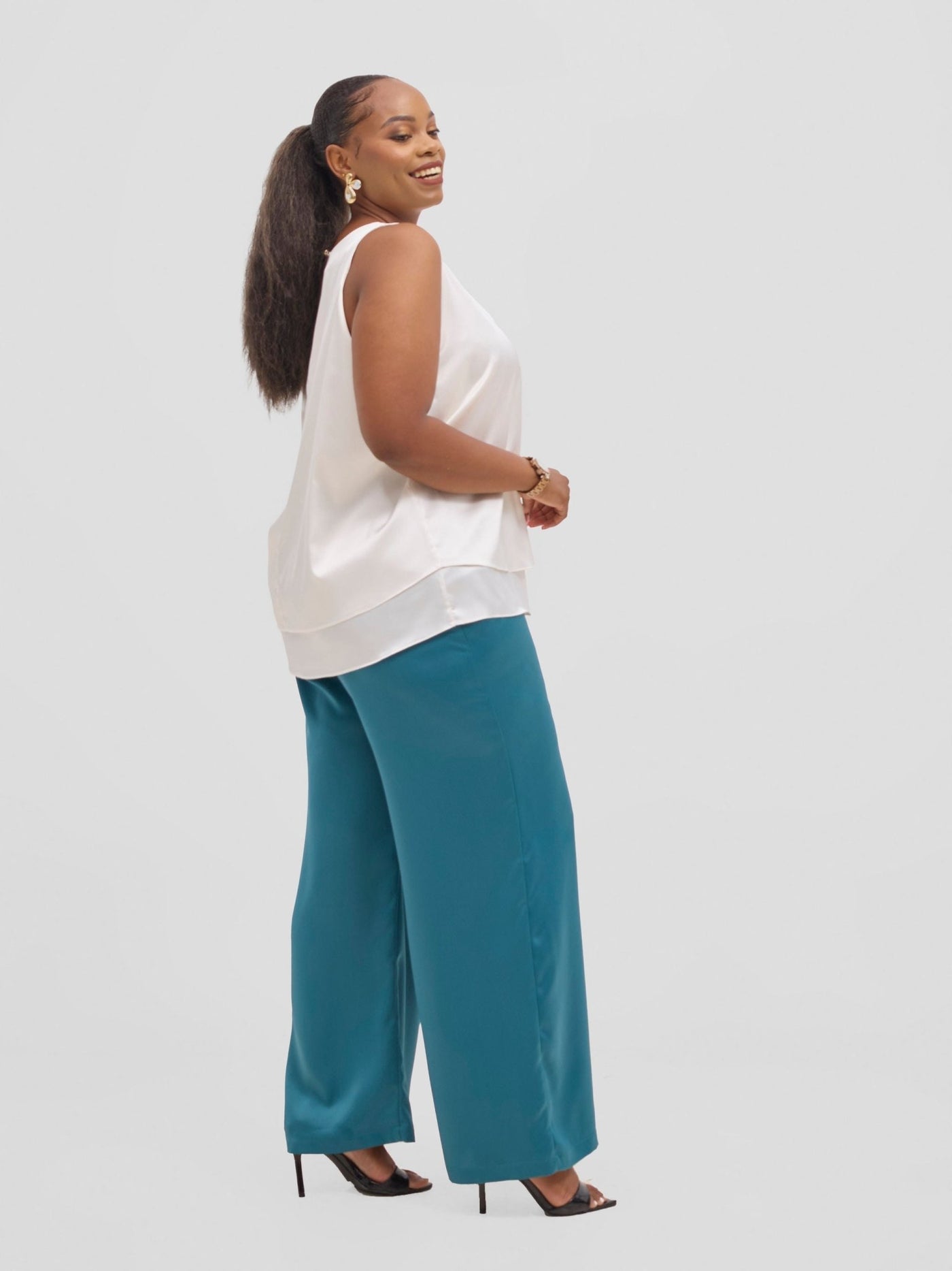 Vivo Yene Layered Top - Off white - Shopzetu