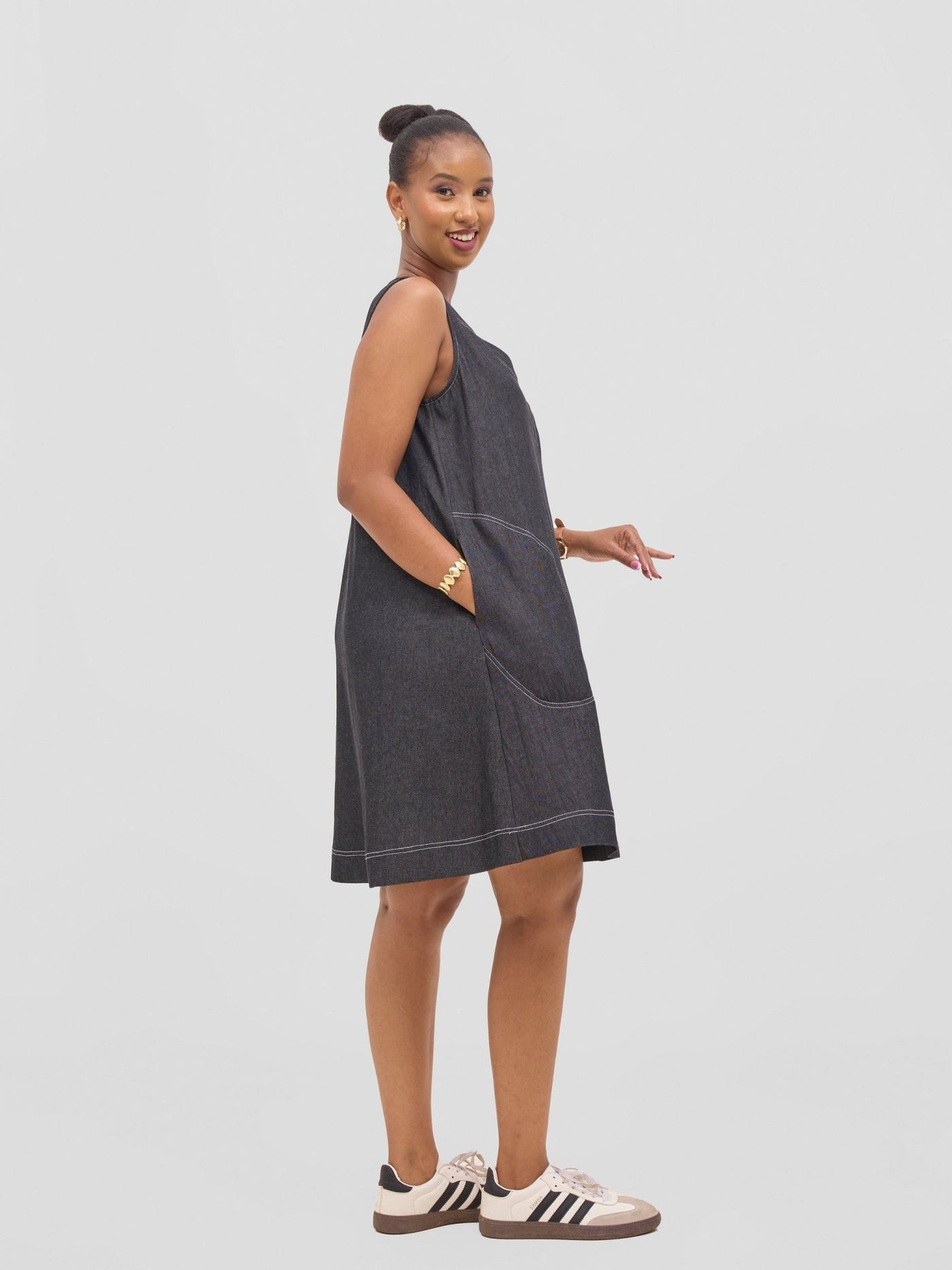 Vivo Seli V - Neck Length Dress - Black - Shopzetu