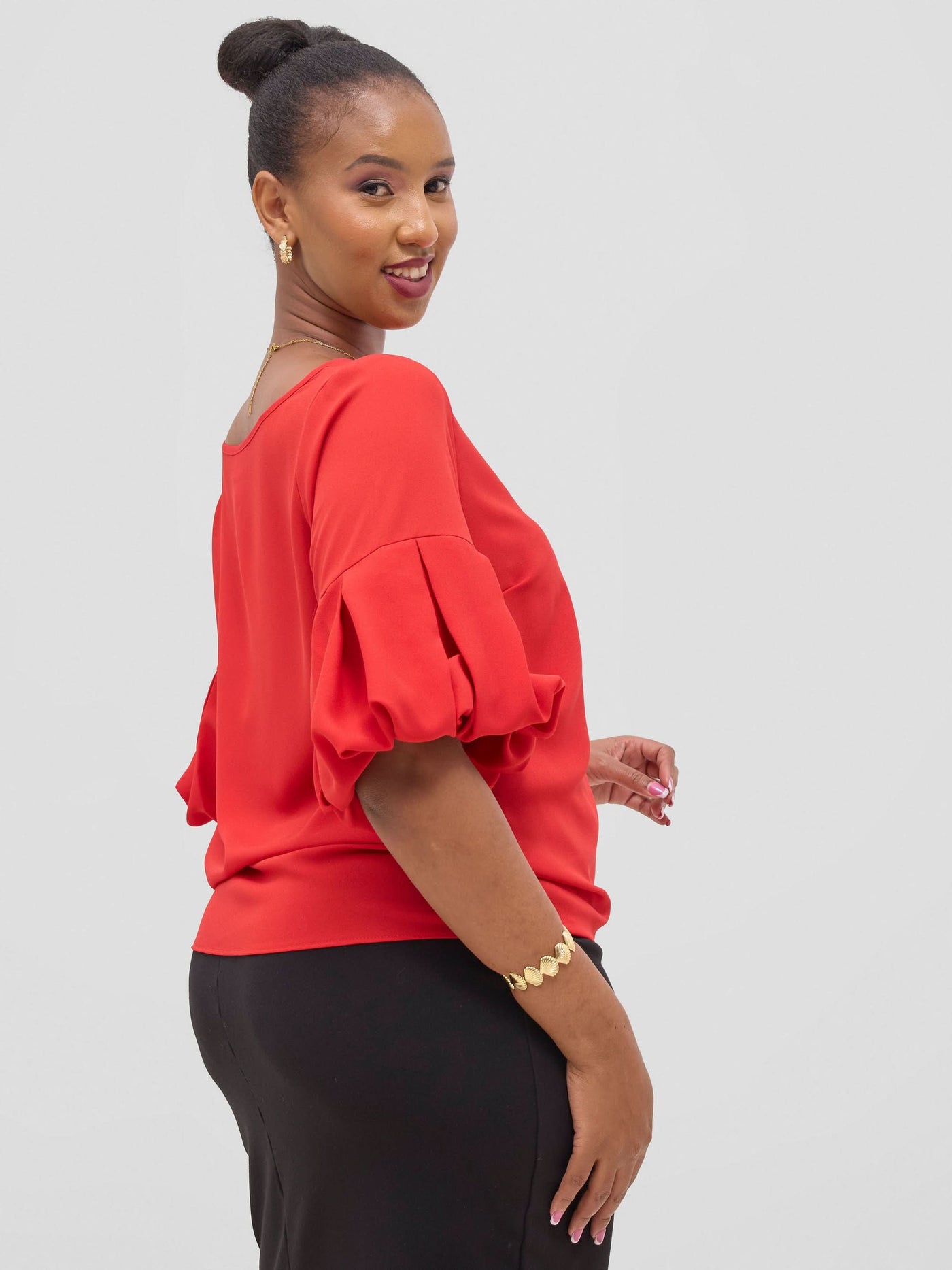 Vivo Basic Boundneck Puff Sleeve Top - Red