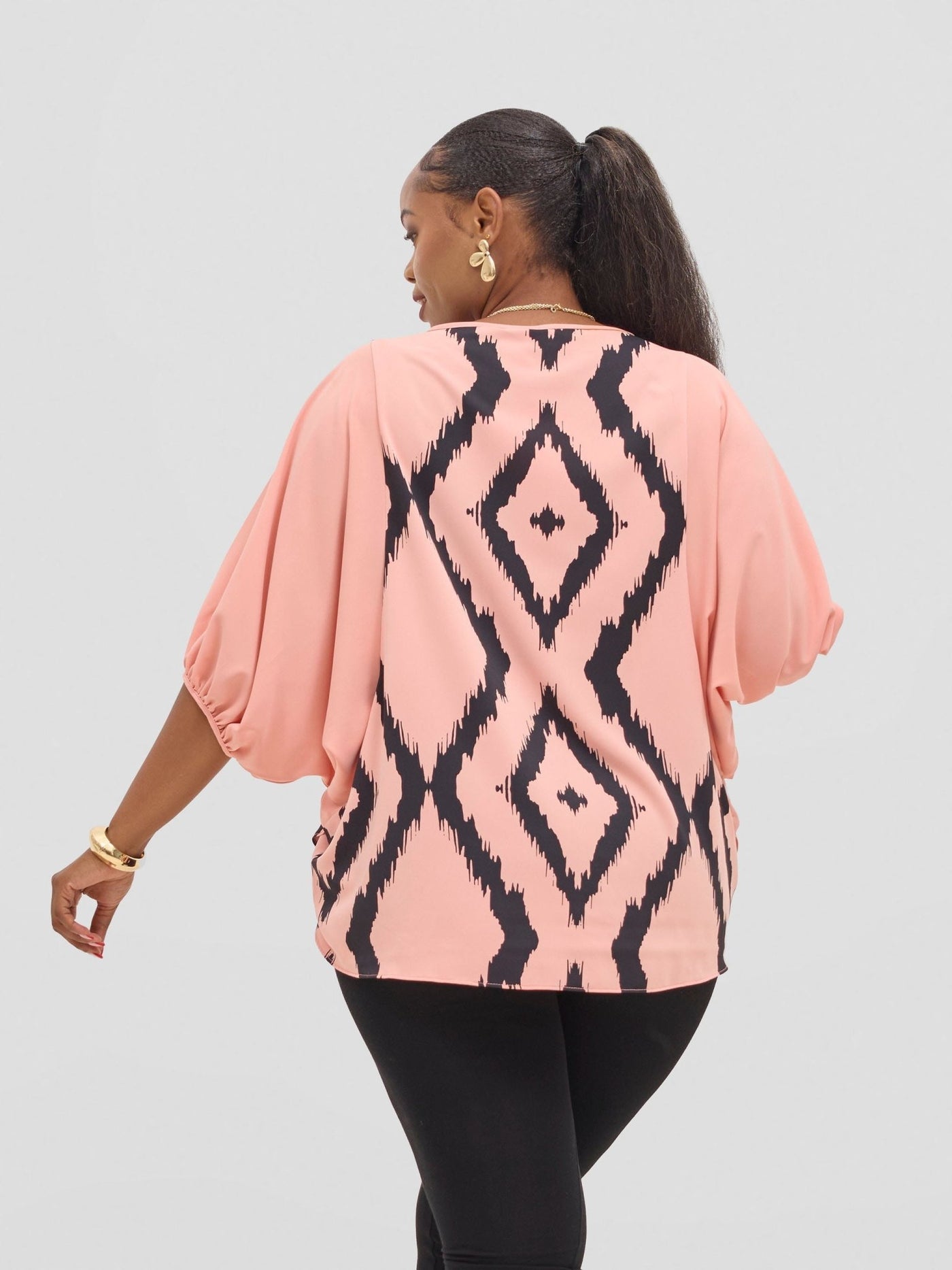 Vivo Seli Wide Top - Peach / Black Esli Print - Shopzetu
