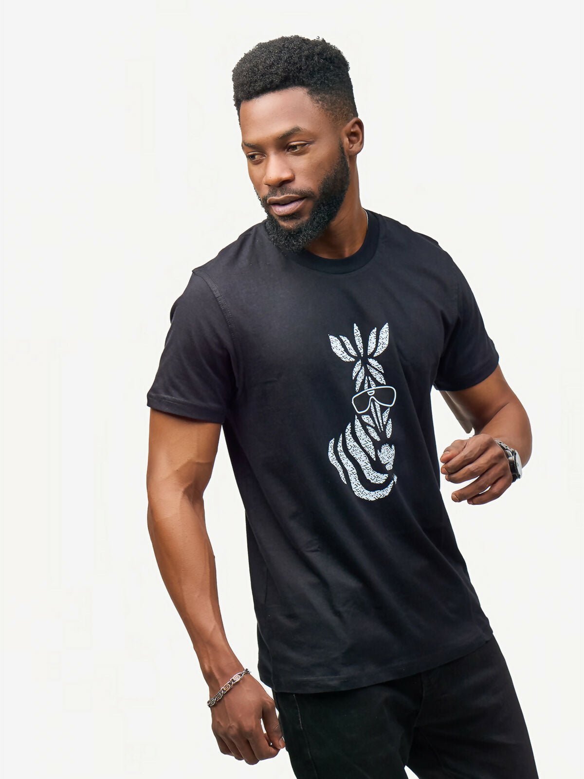 Kitu Kali Graphic With Milia T-shirt - Black - Shopzetu
