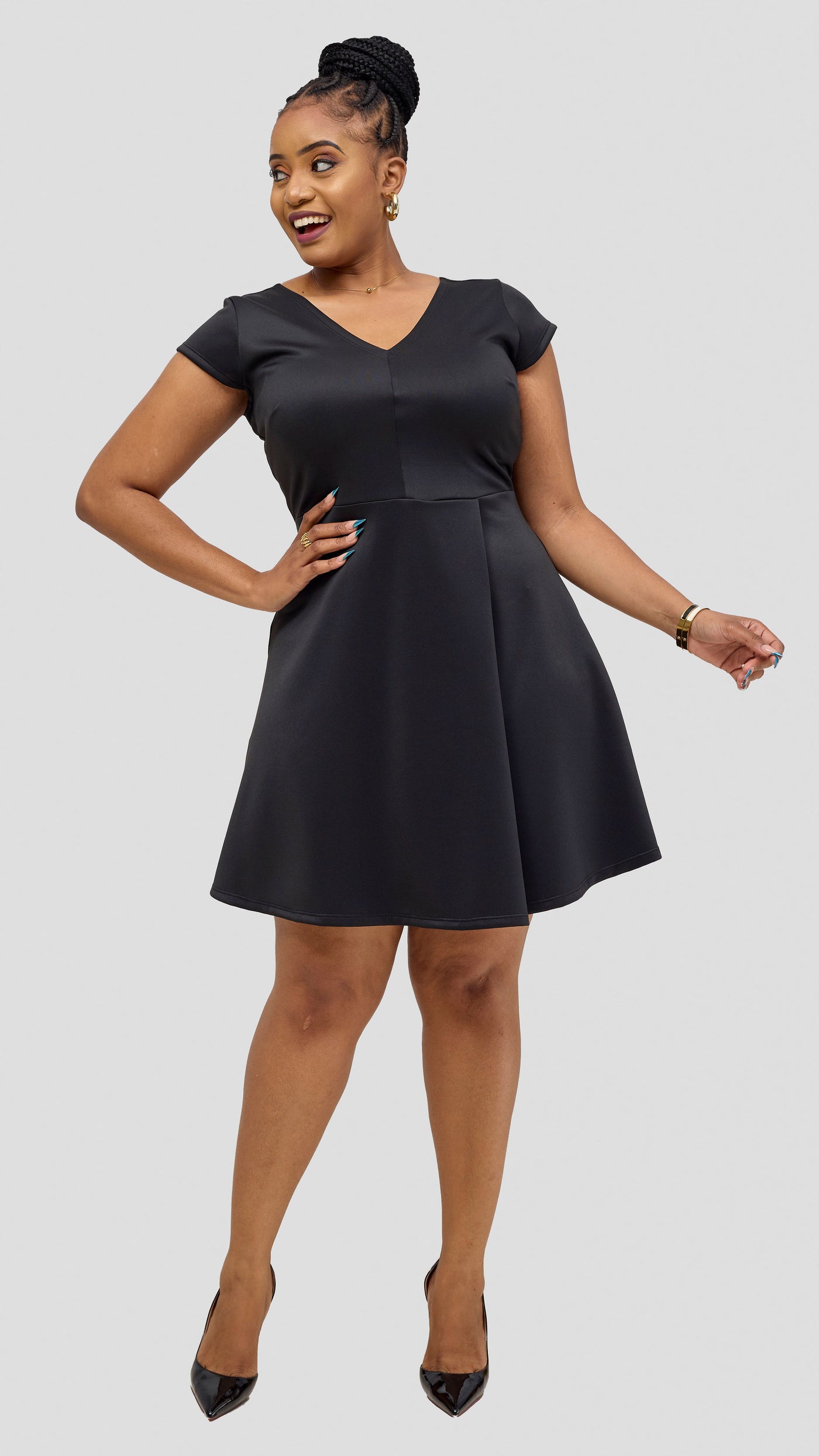 Vivo Nora Front Pleat Knee Length Dress - Black