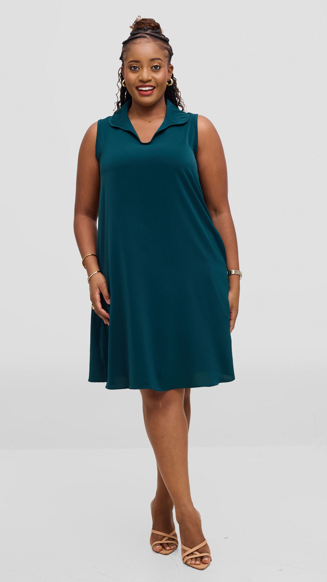 Vivo Asha Sleeveless Knee Length Dress In Crepe - Dark Green