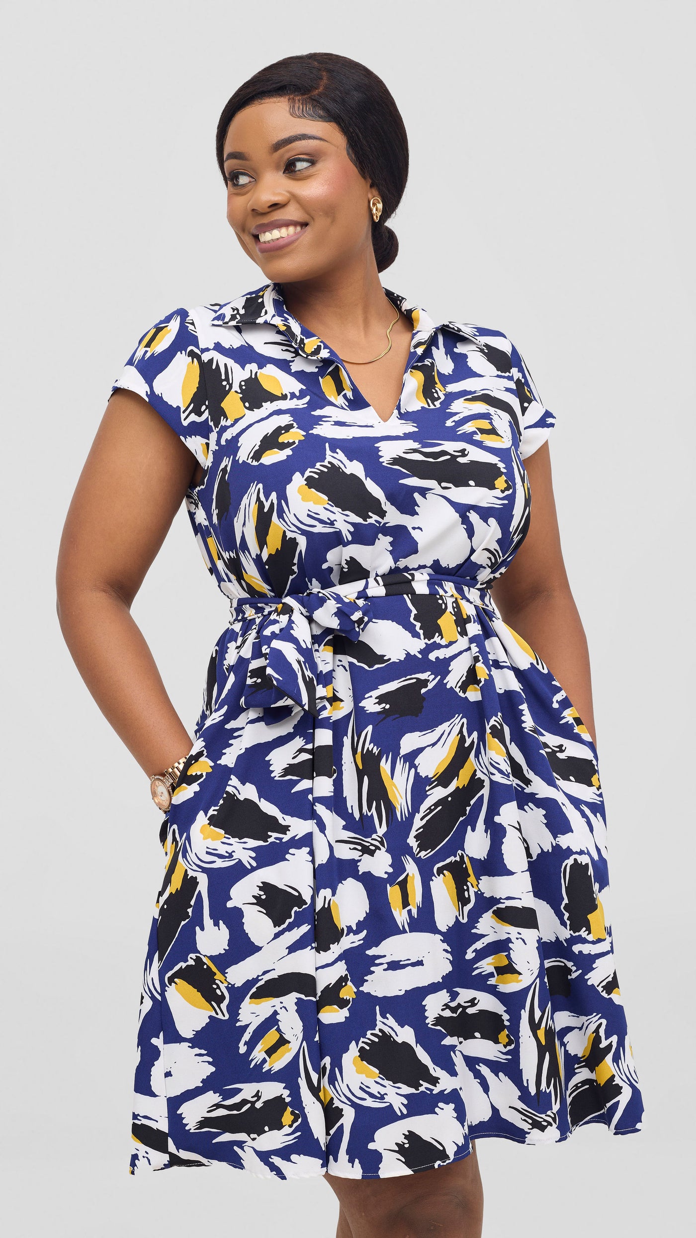 Vivo Zuri Cap Sleeve Knee Length Dress - Blue / Black Print