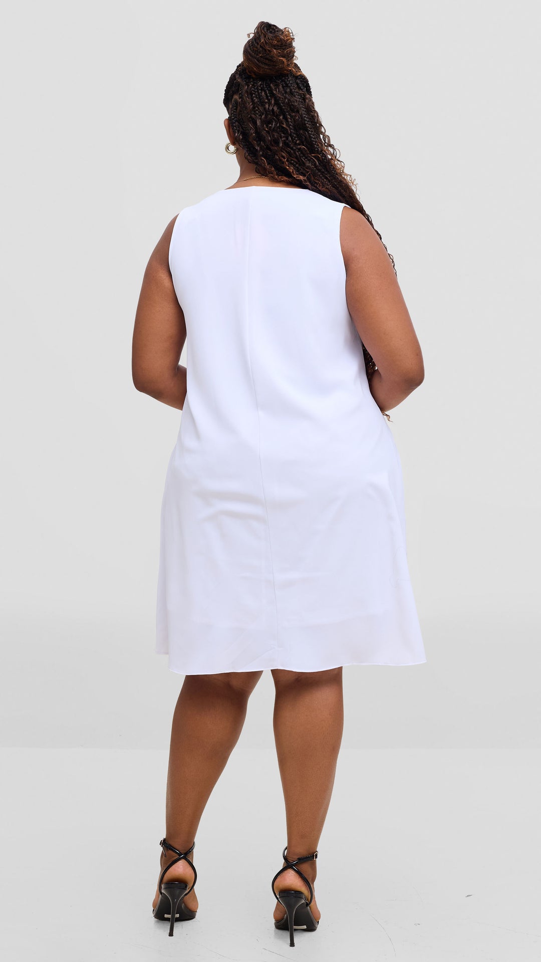 Vivo Ava Front Pleat Knee Length Dress In Crepe - White