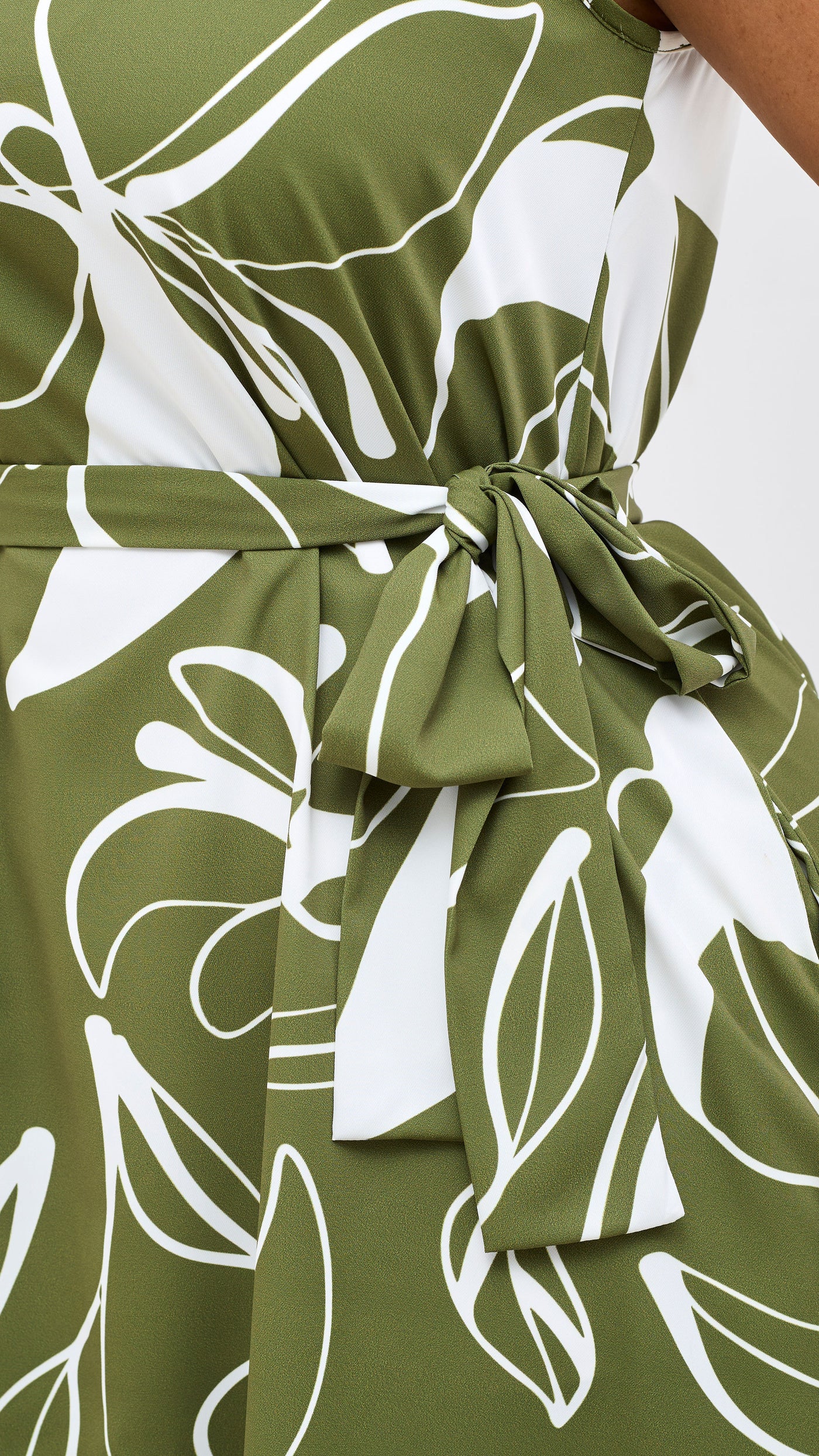 Vivo Basic Sleeveless Tent Dress - Olive / White Print