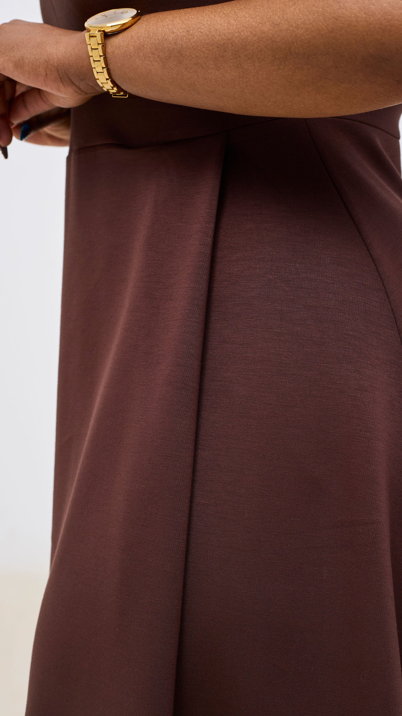 Vivo Nora Front Pleat Knee Length Dress - Chocolate