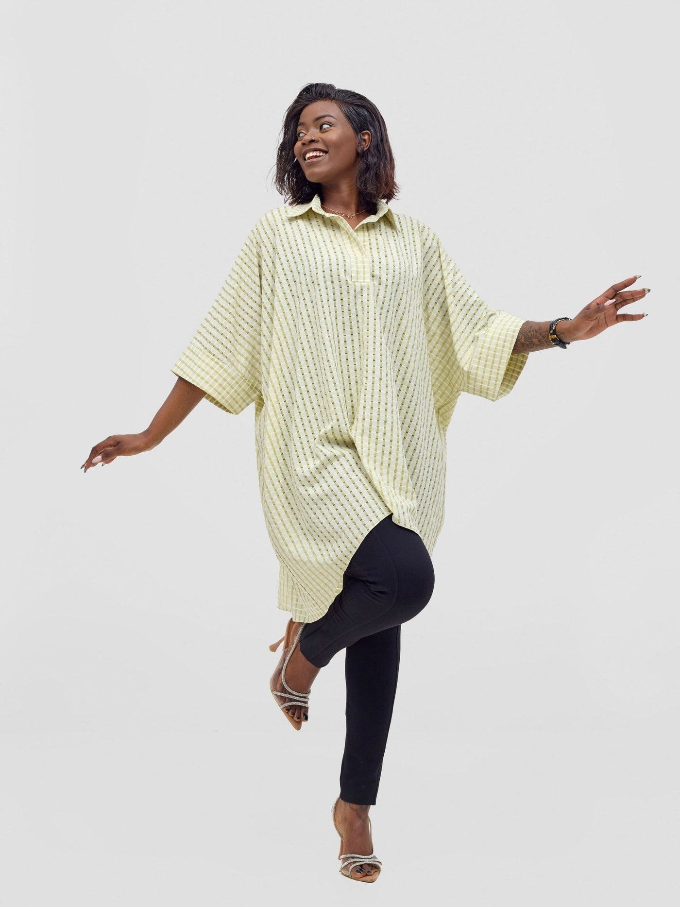 Vivo Mistari 3/4 Sleeve V - Neck Collared Tunic Top - Light Olive Checkered - Shopzetu