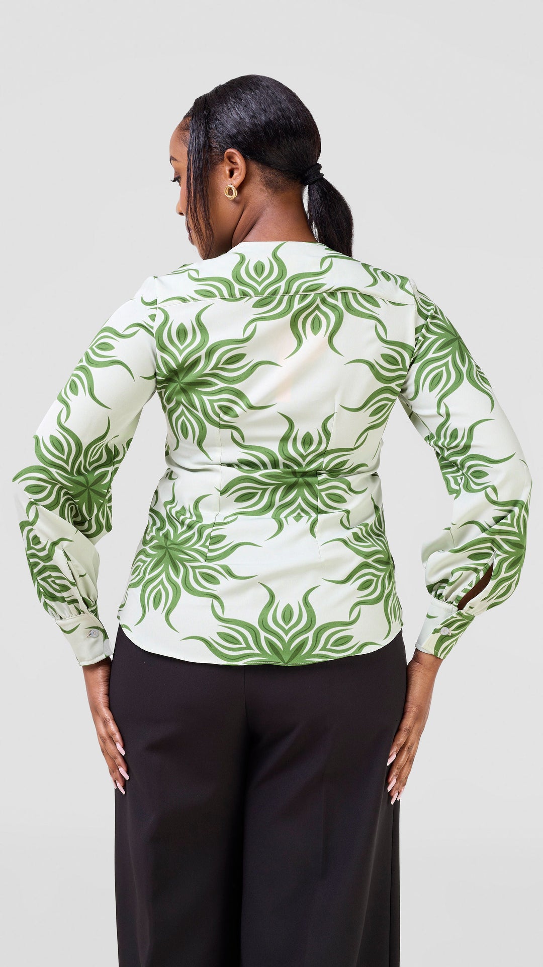 Vivo Ajani V-Neck Top - Mint / Green Print