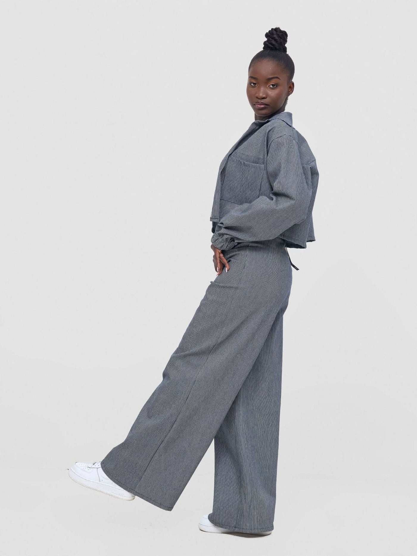 Zoya Nia Long Sleeved Crop Shacket - Tickling Stripes Print - Shopzetu