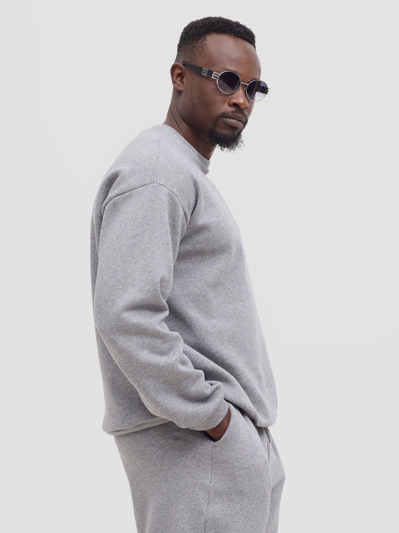Zoya Yuni Men's Sweatshirt - Grey - Shopzetu