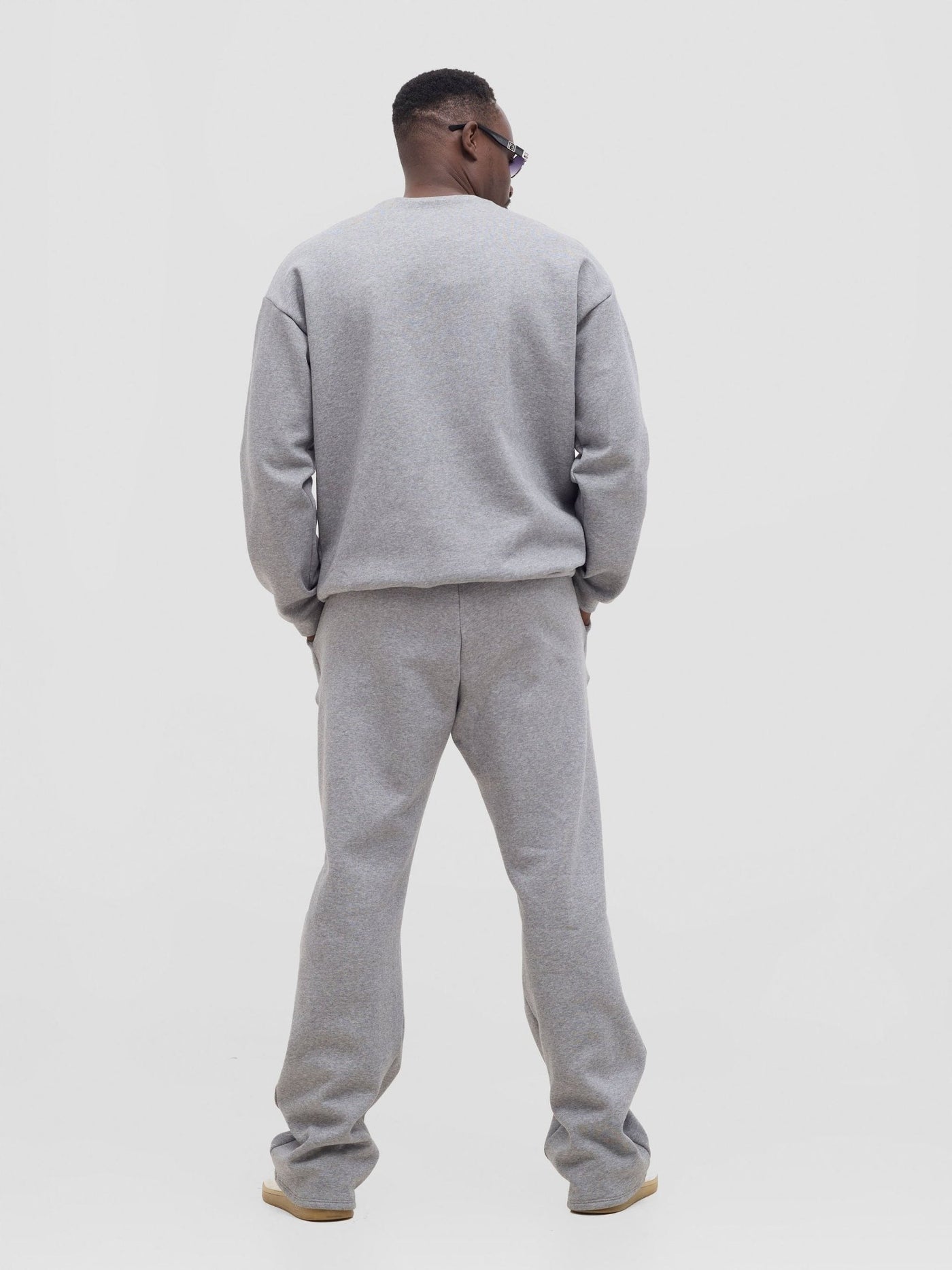 Zoya Yuni Men's Sweatshirt - Grey - Shopzetu