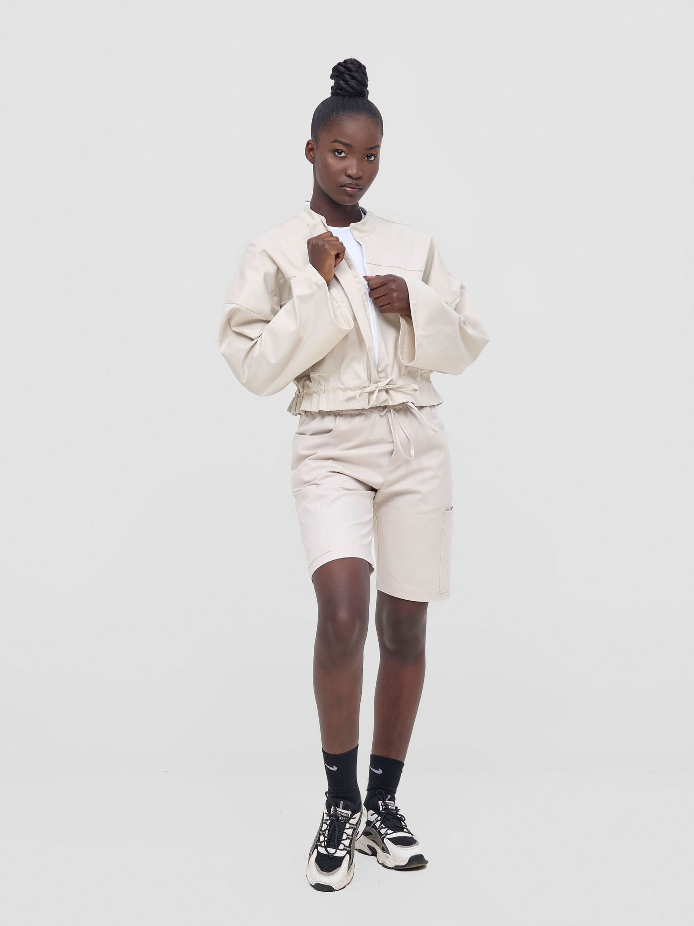 Zoya Nia Cargo Shorts - Beige