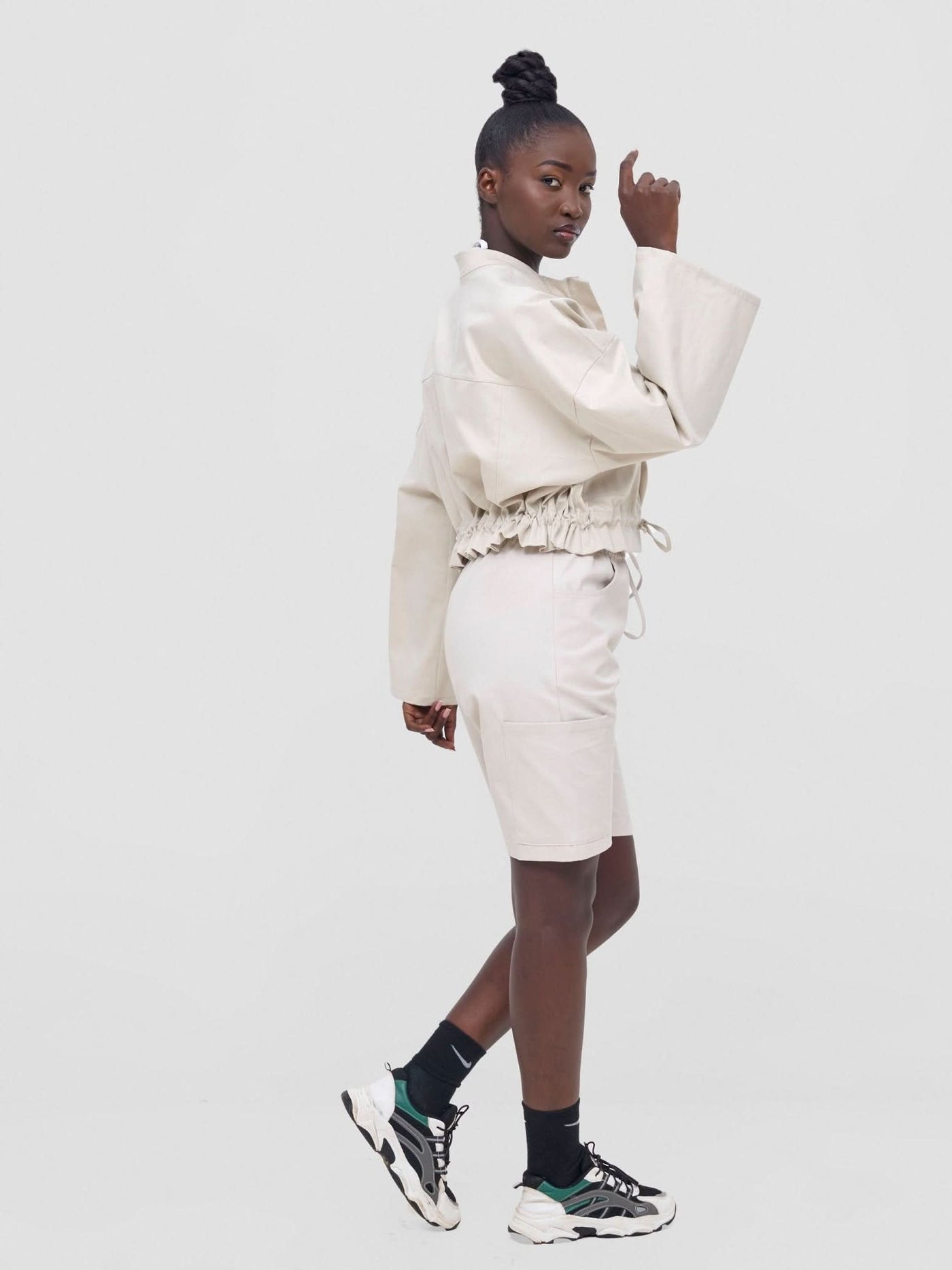 Zoya Nia Cargo Shorts - Beige - Shopzetu