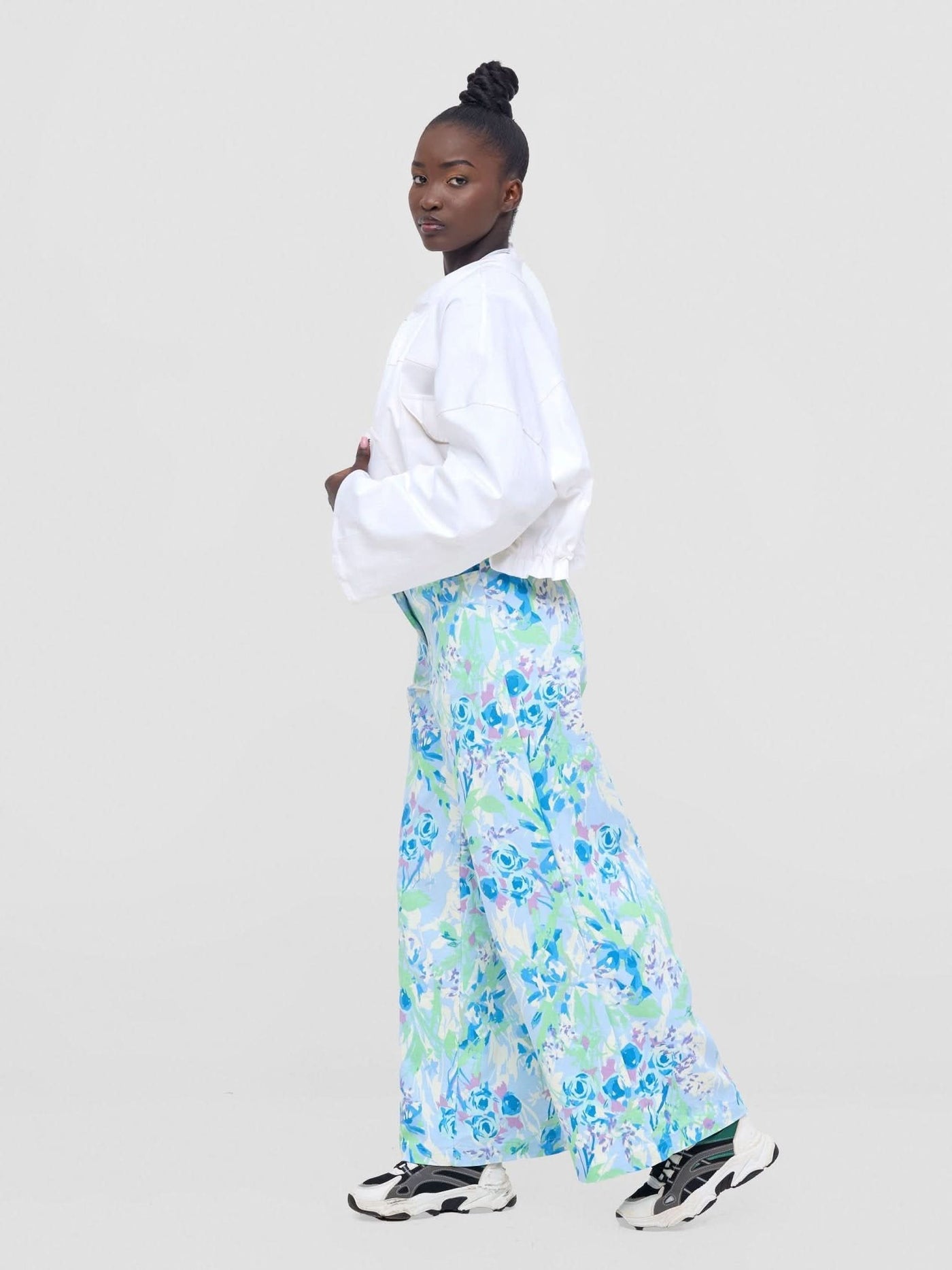 Zoya Nia Wide Leg Denim Pants - Blue / White Abstract Print - Shopzetu