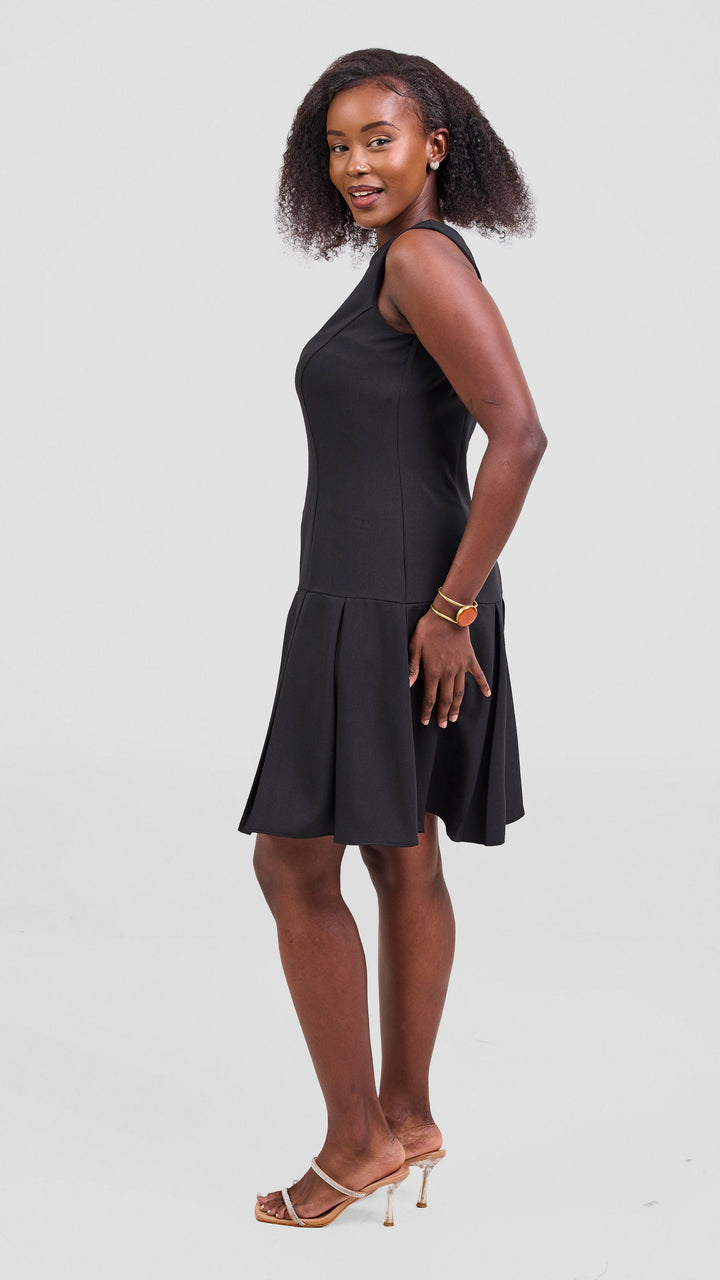 Vivo Niari Pleated Dress - Black