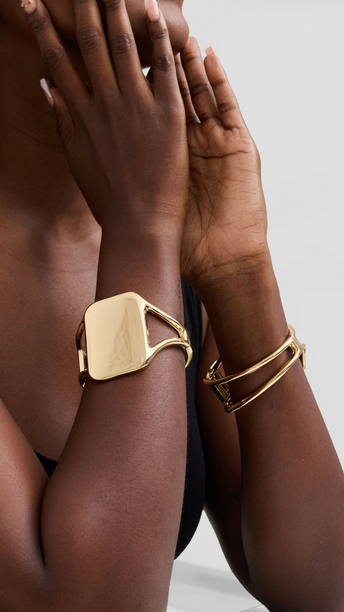 Afrodame Chunky Bracelet - Gold - Shopzetu
