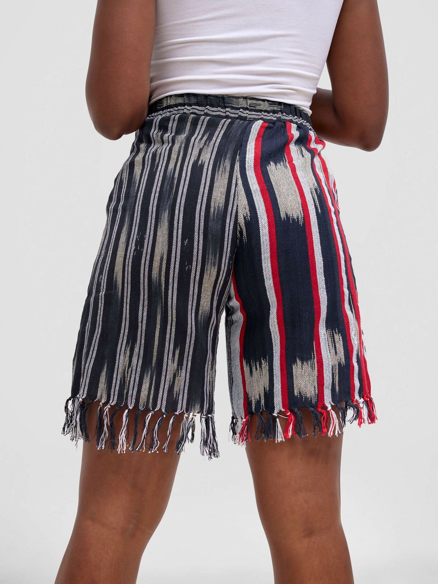 Liquid Lemn Mapachapacha Elasticated Cozy Fringe Linen Short - Multicolored - Shopzetu