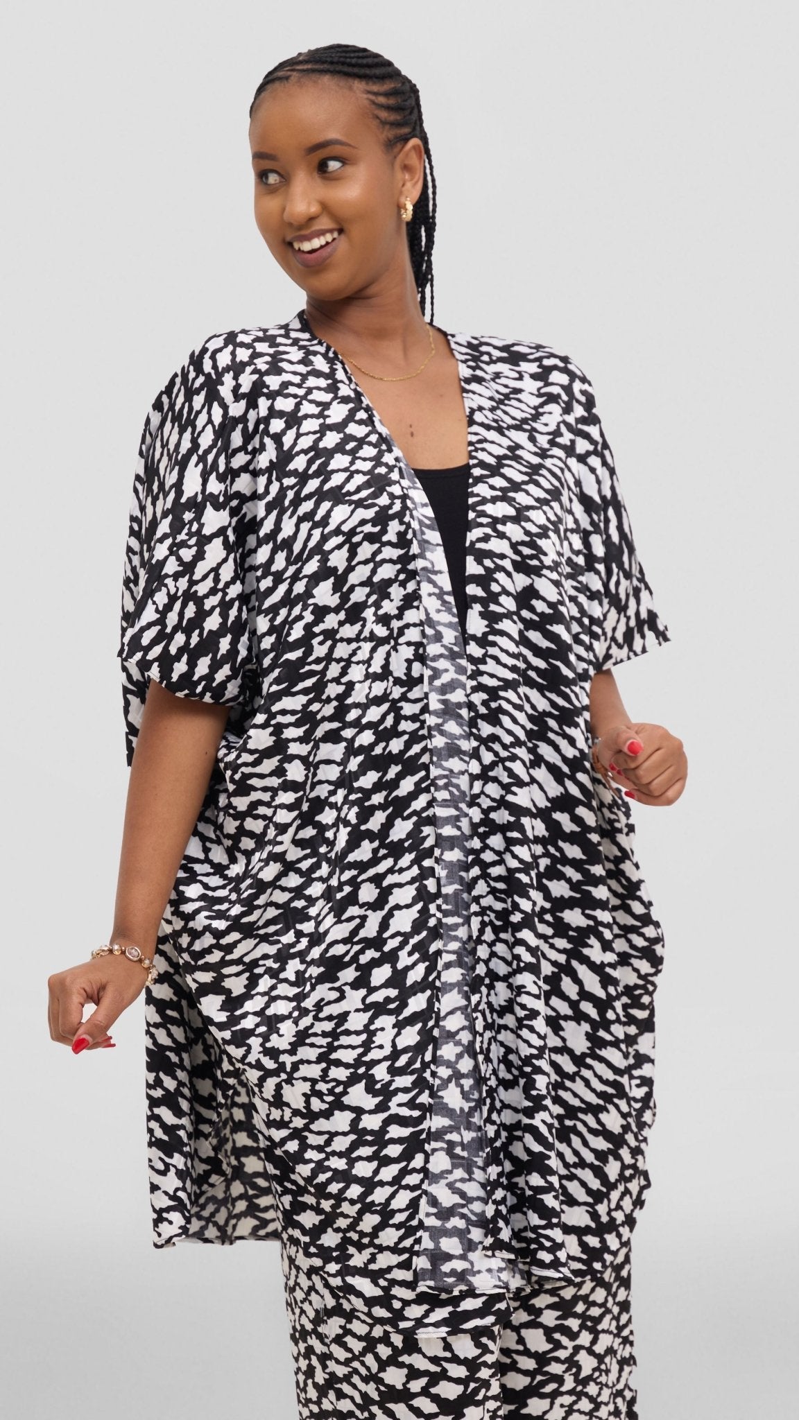 Vivo Samira Wide Satin Kimono - White / Black Print - Shopzetu