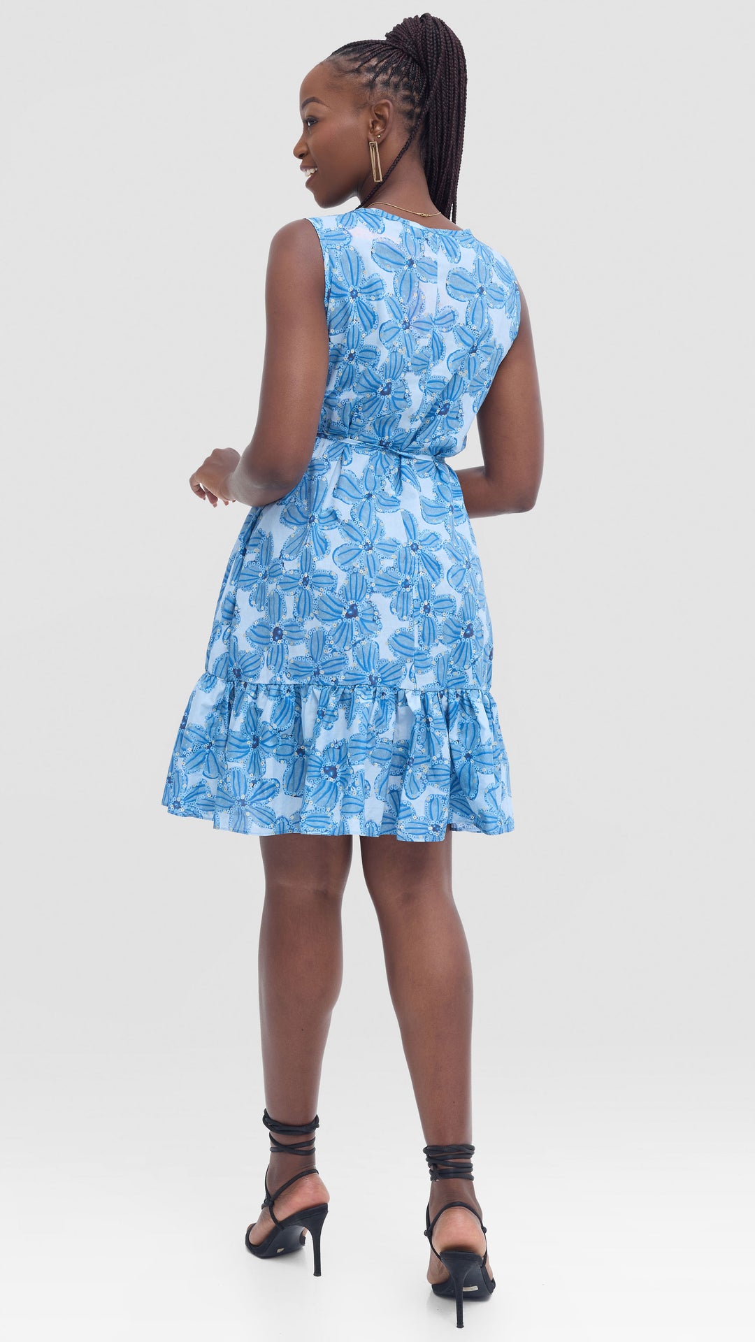 Vivo Dalia Sleeveless Gathered Dress In Cotton - Light Blue / Navy Print