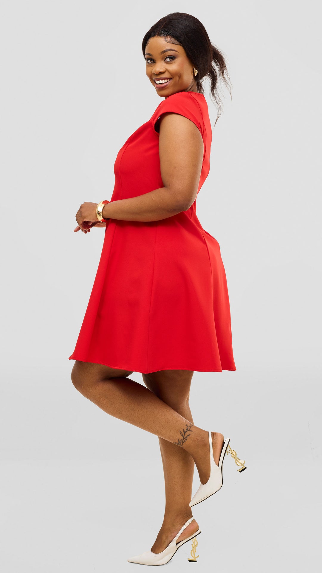 Vivo Zelda Panelled Dress In Crepe - Red