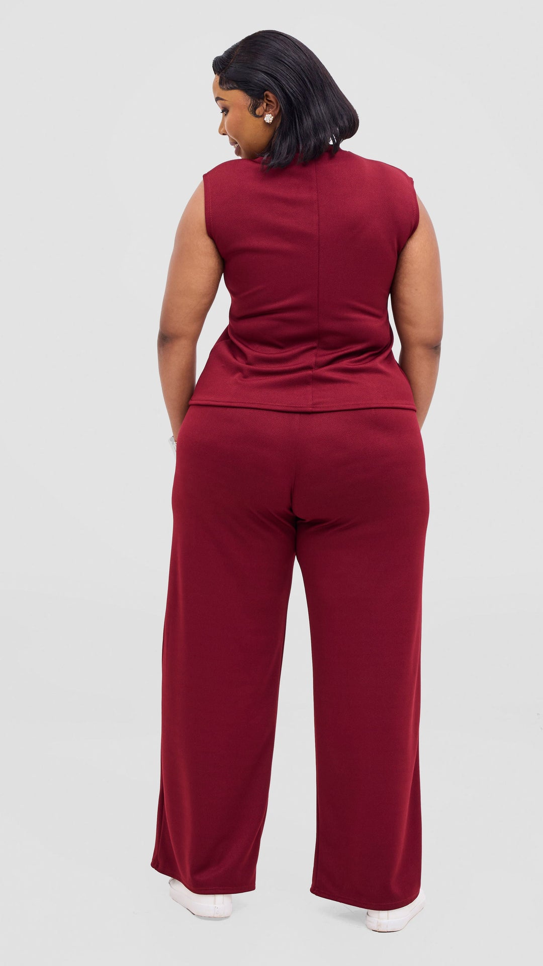 Vivo Selah Mock Neck Top in Stretch Rib - Maroon