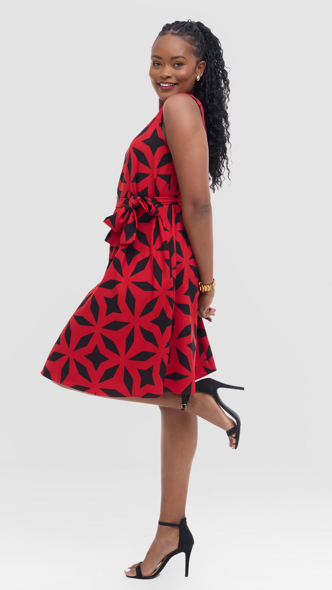 Vivo Niari Sleeveless Tent Dress in Crepe - Red / Black Print
