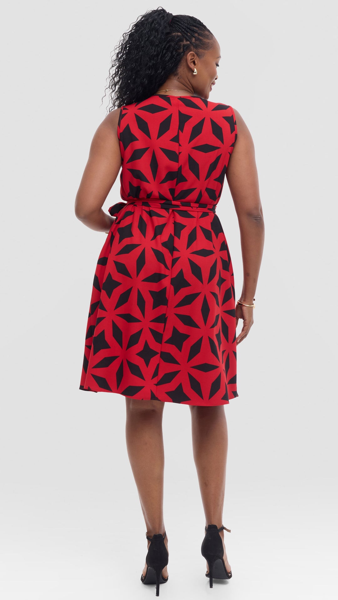 Vivo Niari Sleeveless Tent Dress in Crepe - Red / Black Print