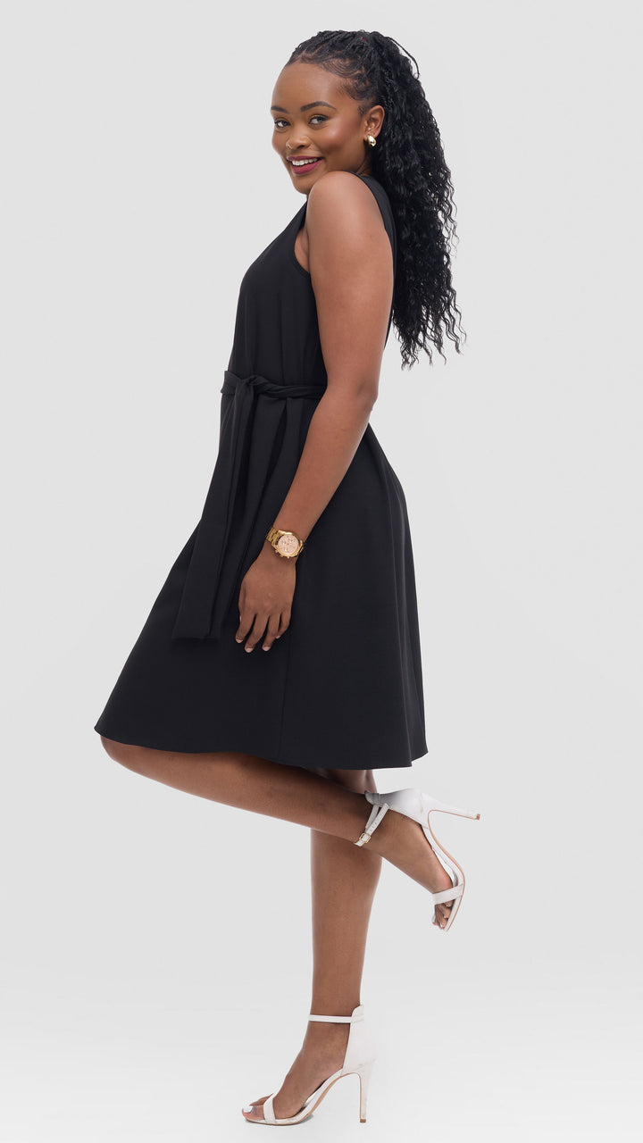 Vivo Niari Sleeveless Tent Dress in Crepe - Black