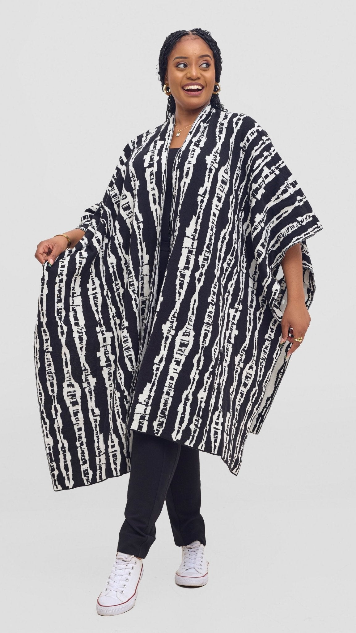 Vivo Reversible Poncho without Fringes - Black / Off - white Miwa Print - Shopzetu