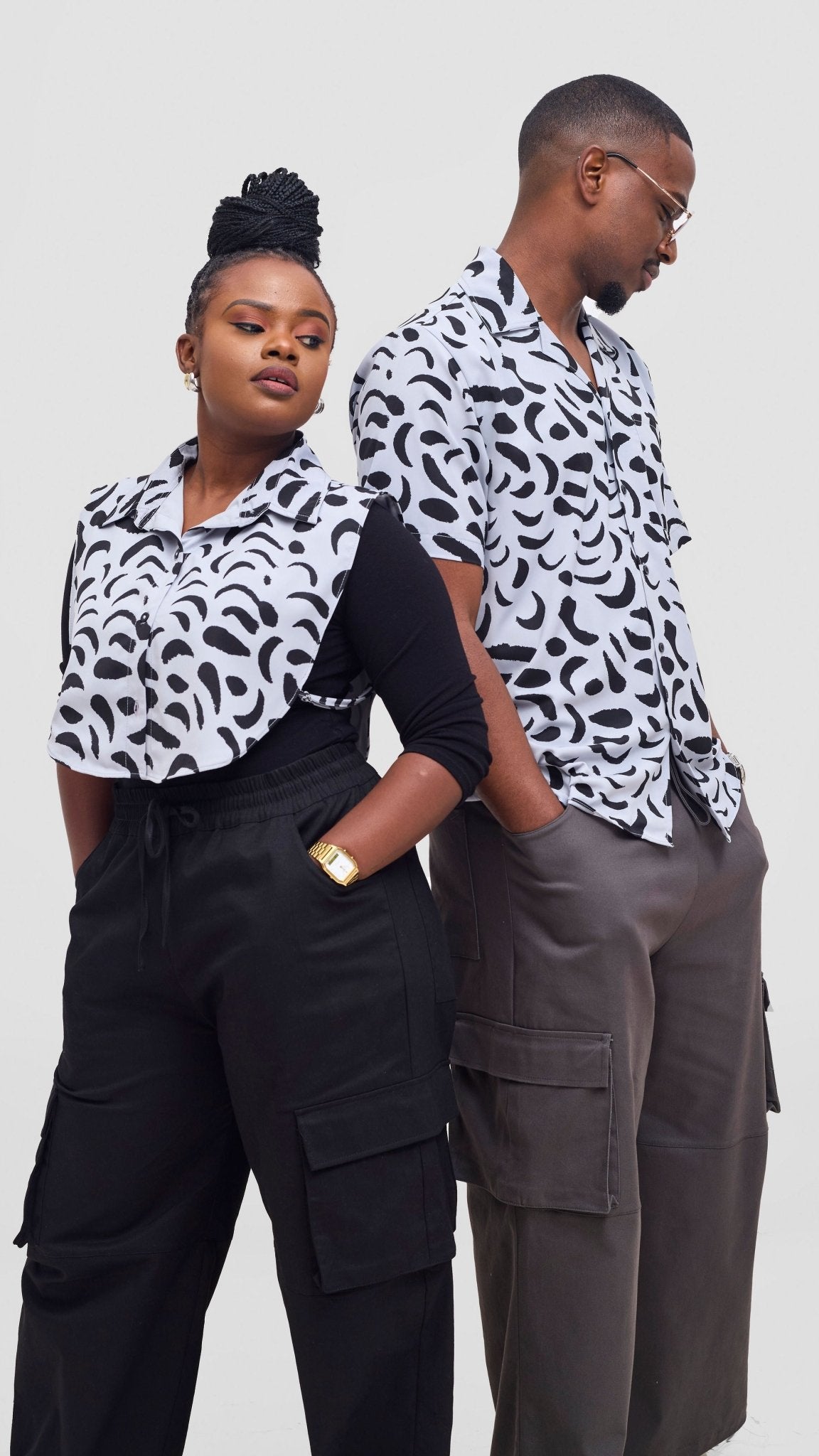 Shiv & Shikie X Safari Printed Short Sleeve Shirt - Grey / Black Ezi Print - Shopzetu